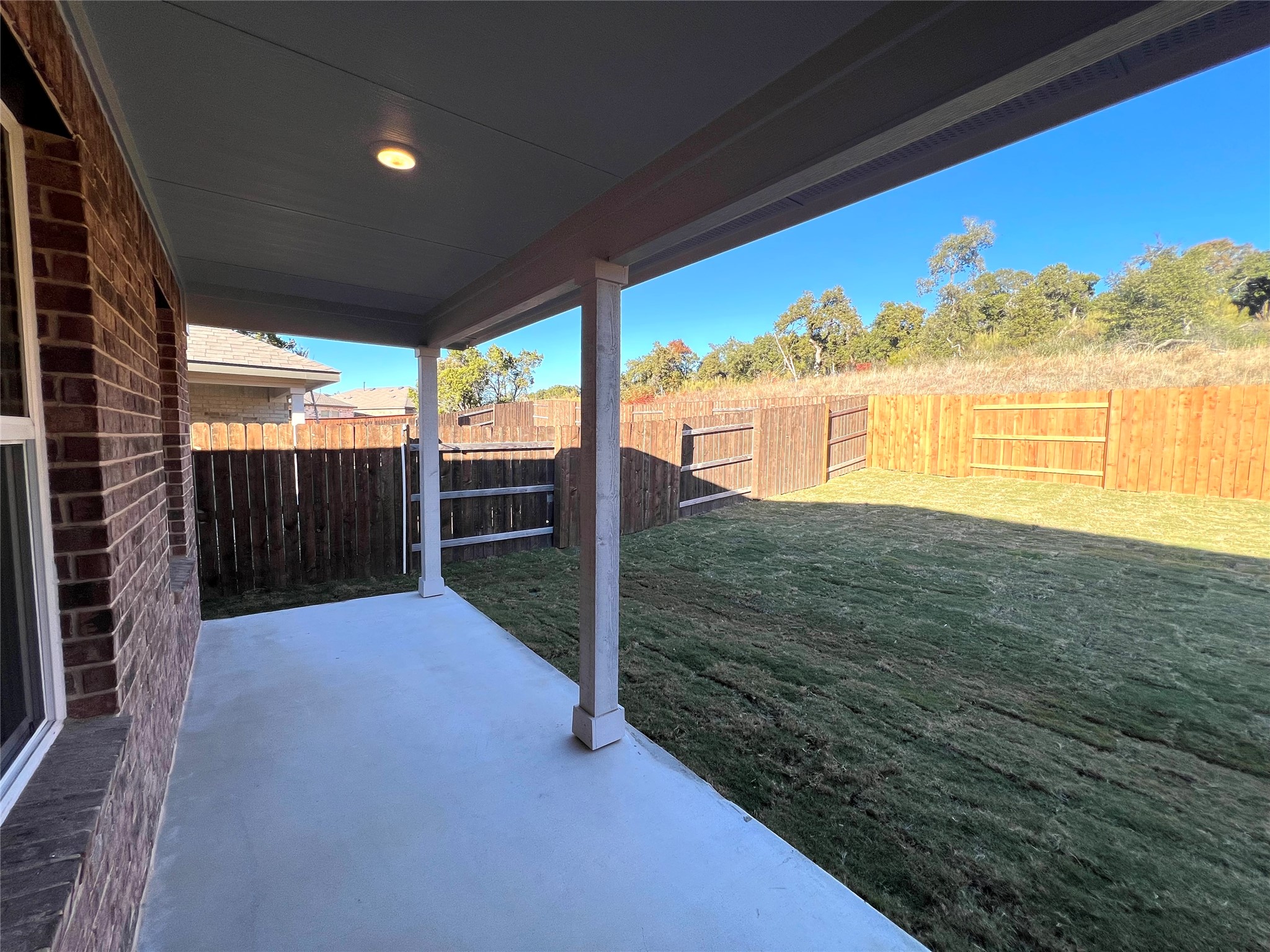 main property photo 22