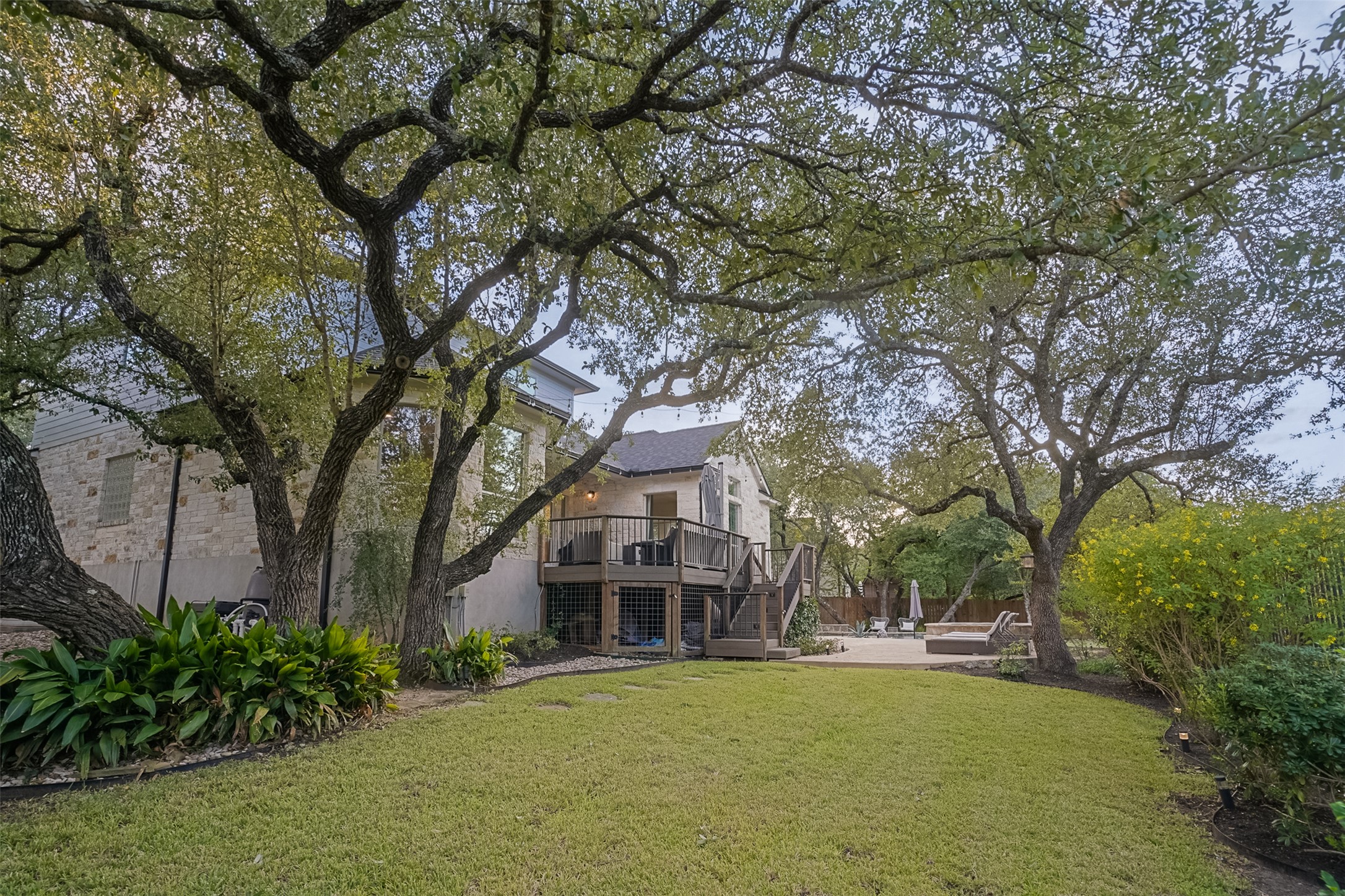 main property photo 25