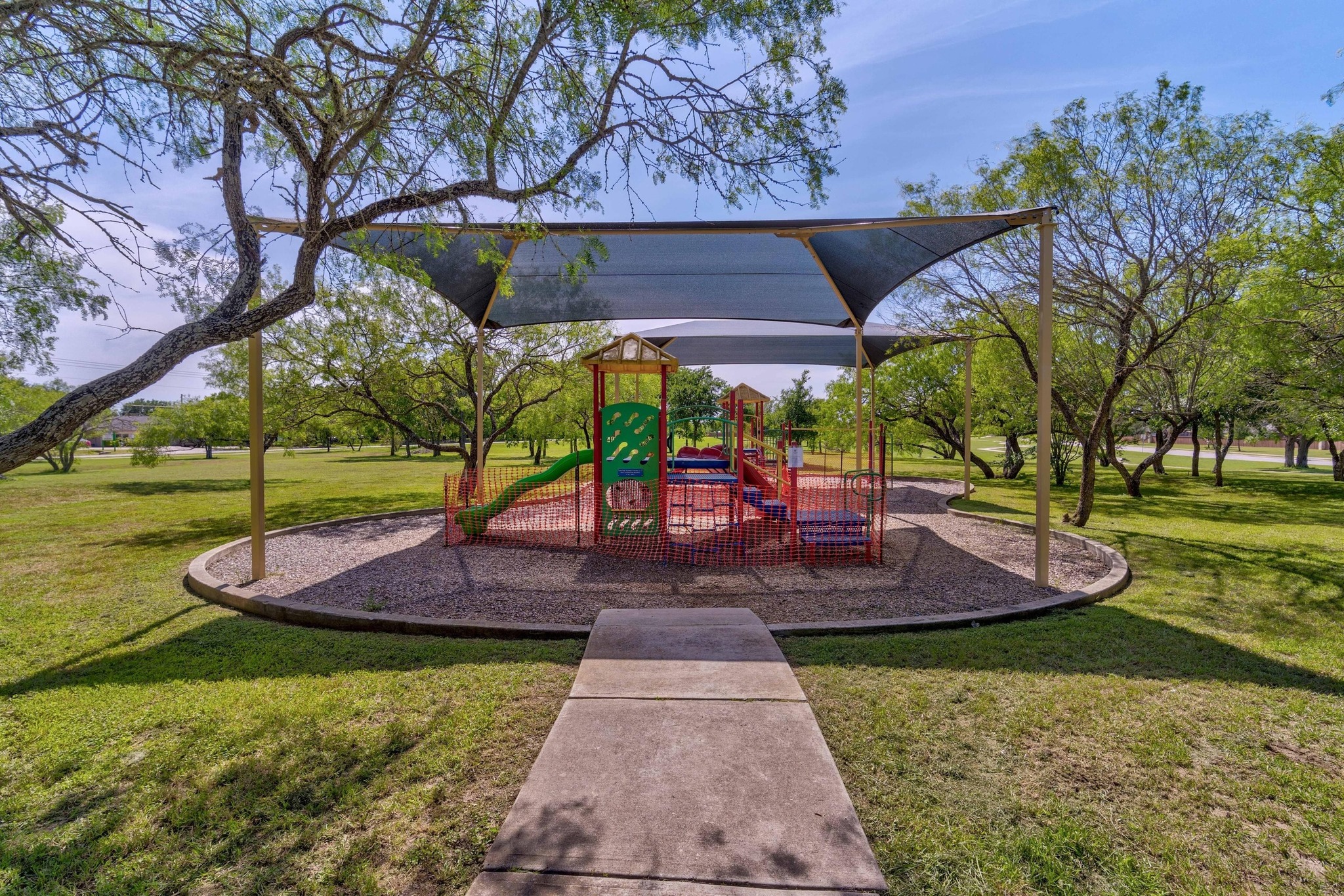 main property photo 30