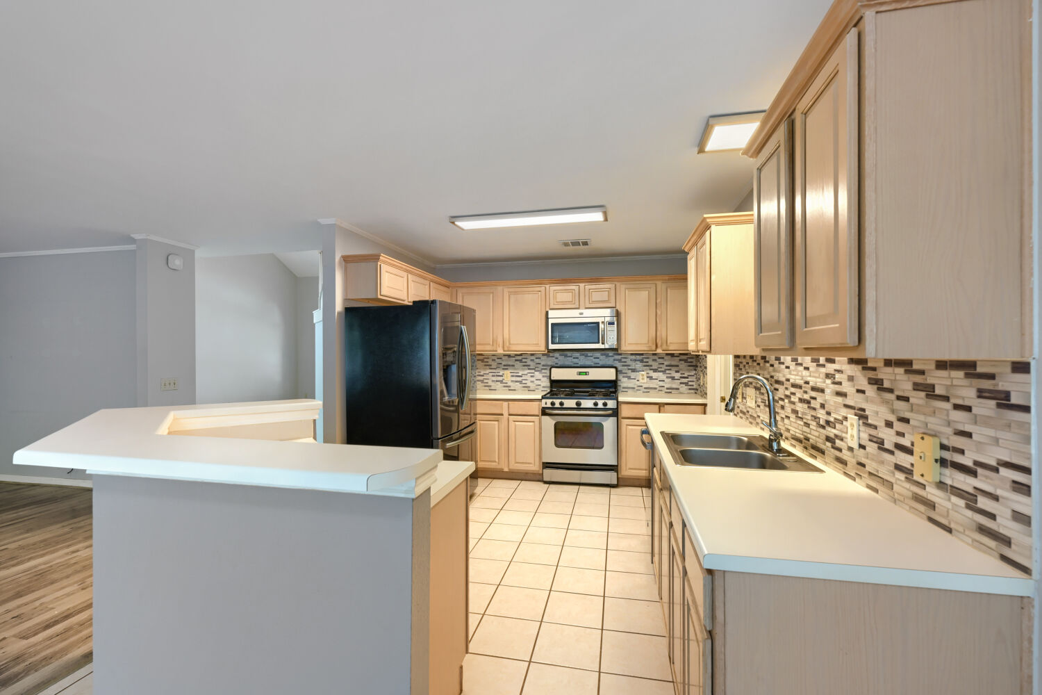 main property photo 7