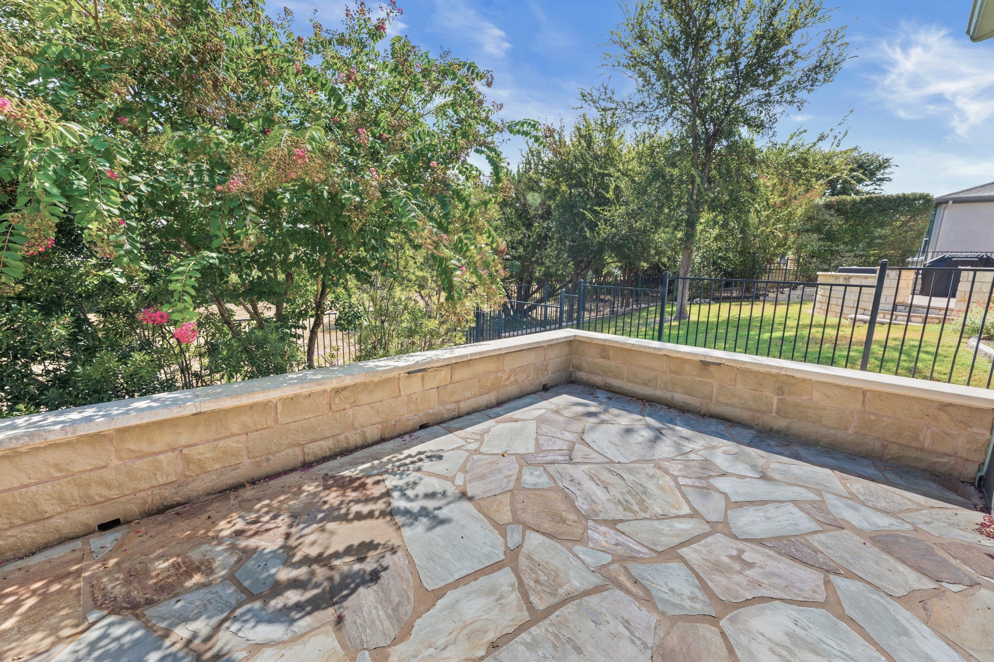 main property photo 29