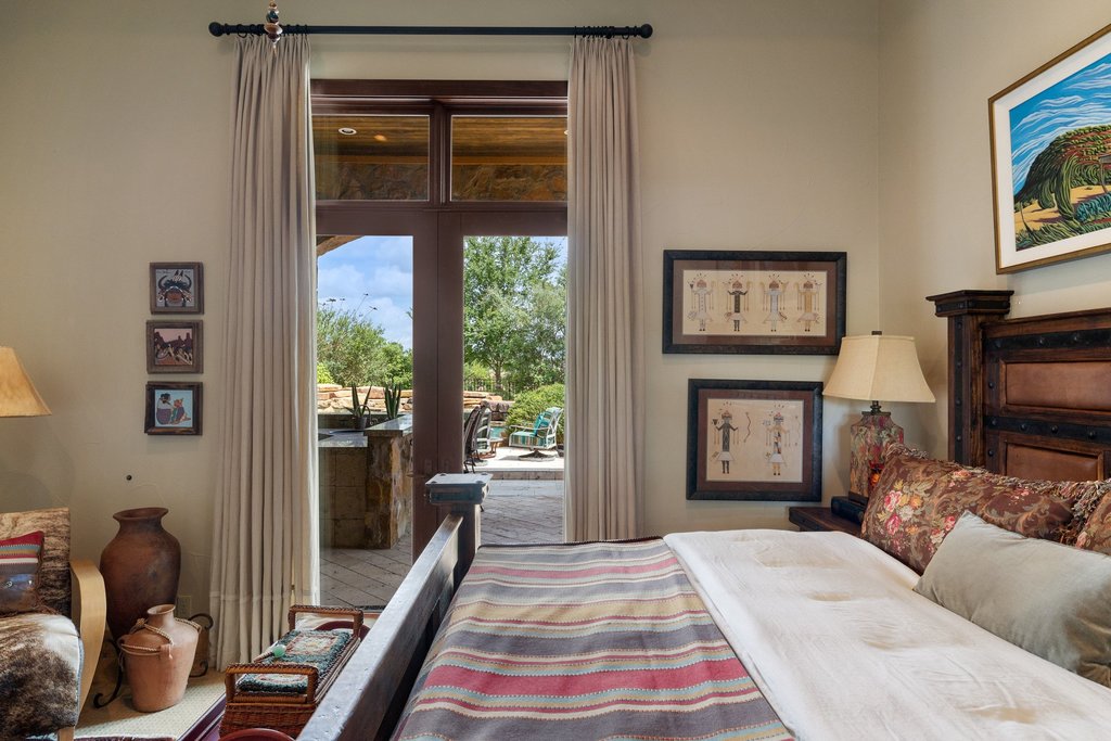 main property photo 28