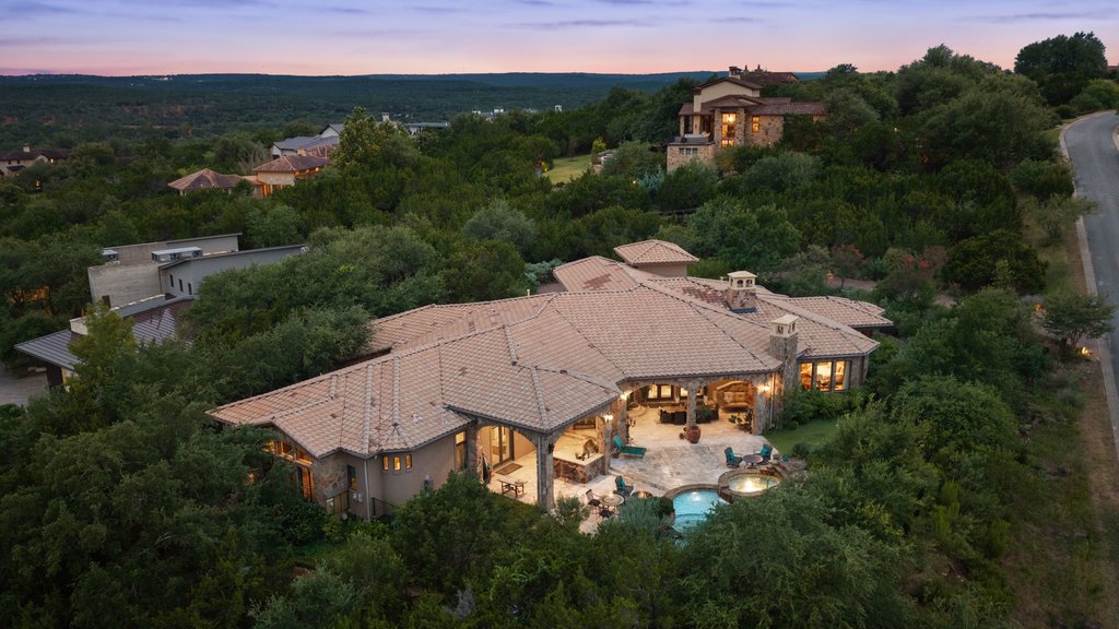 main property photo 37
