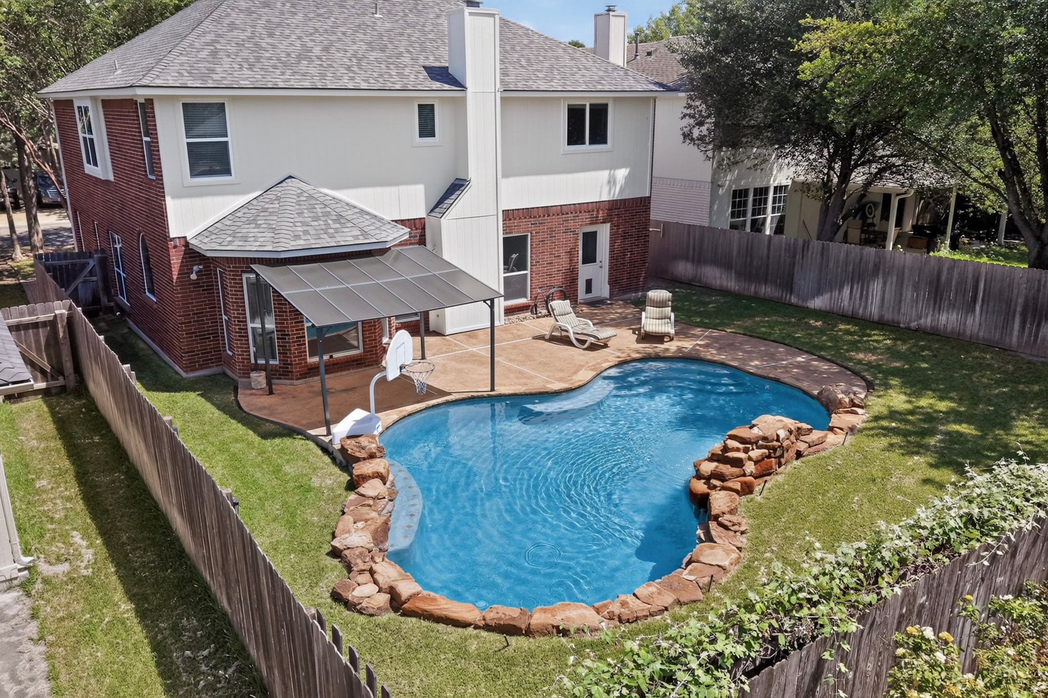 main property photo 21