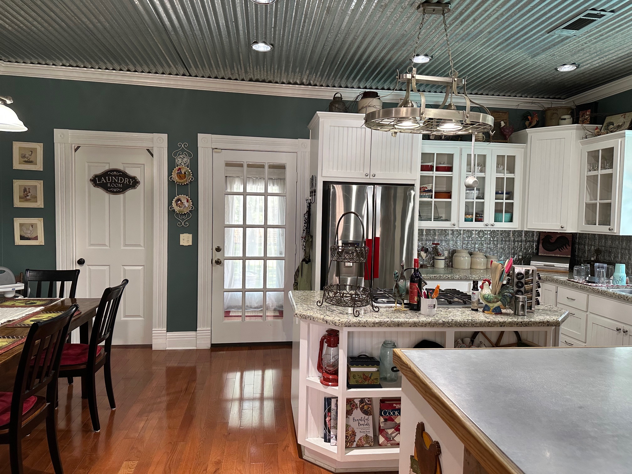main property photo 9