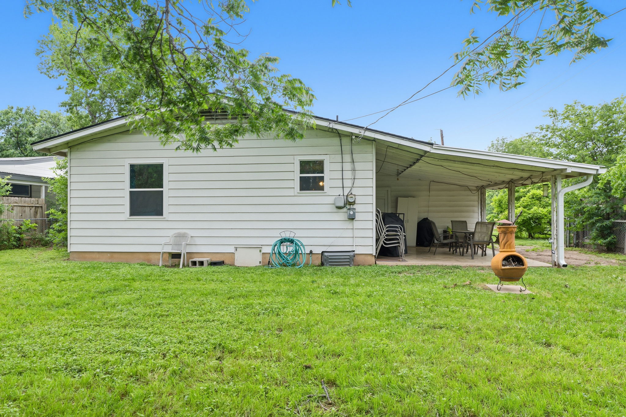 main property photo 19