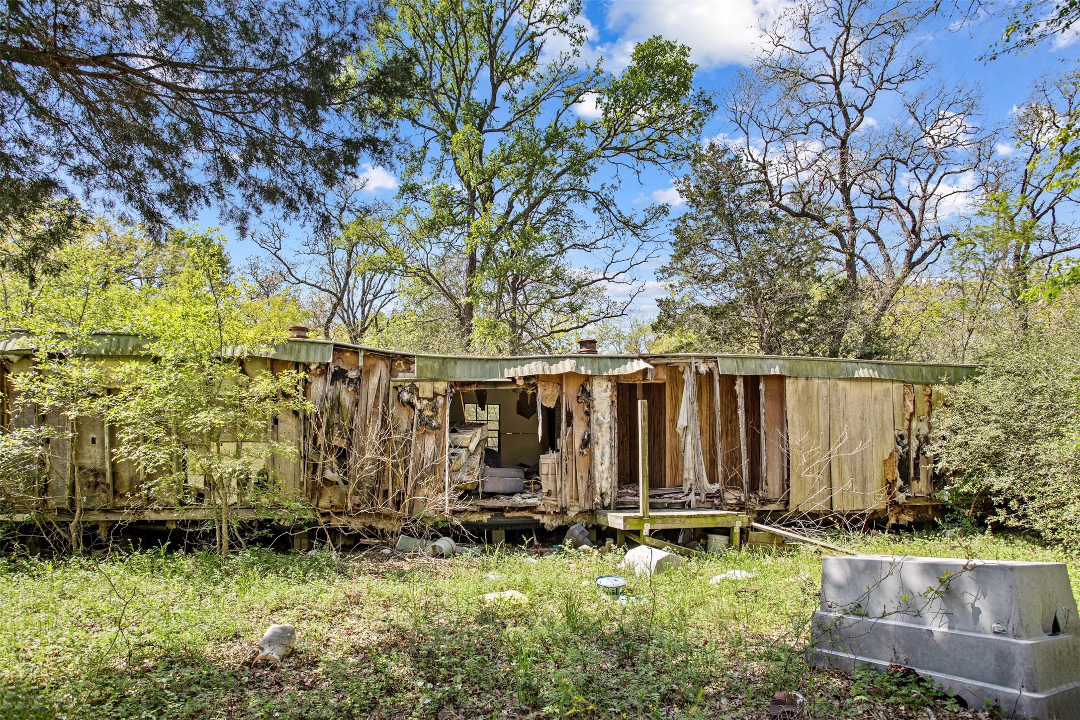 main property photo 14