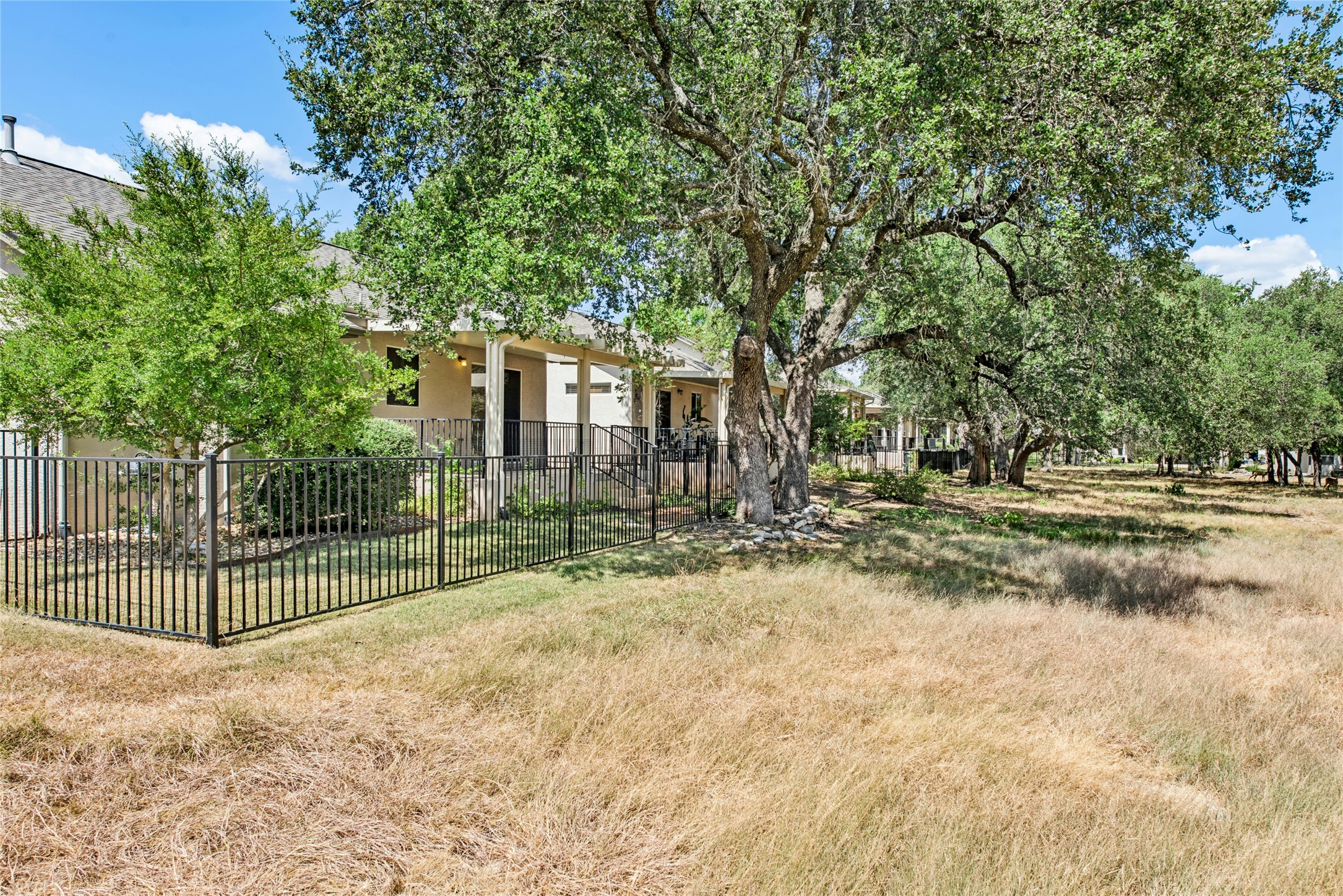 main property photo 25