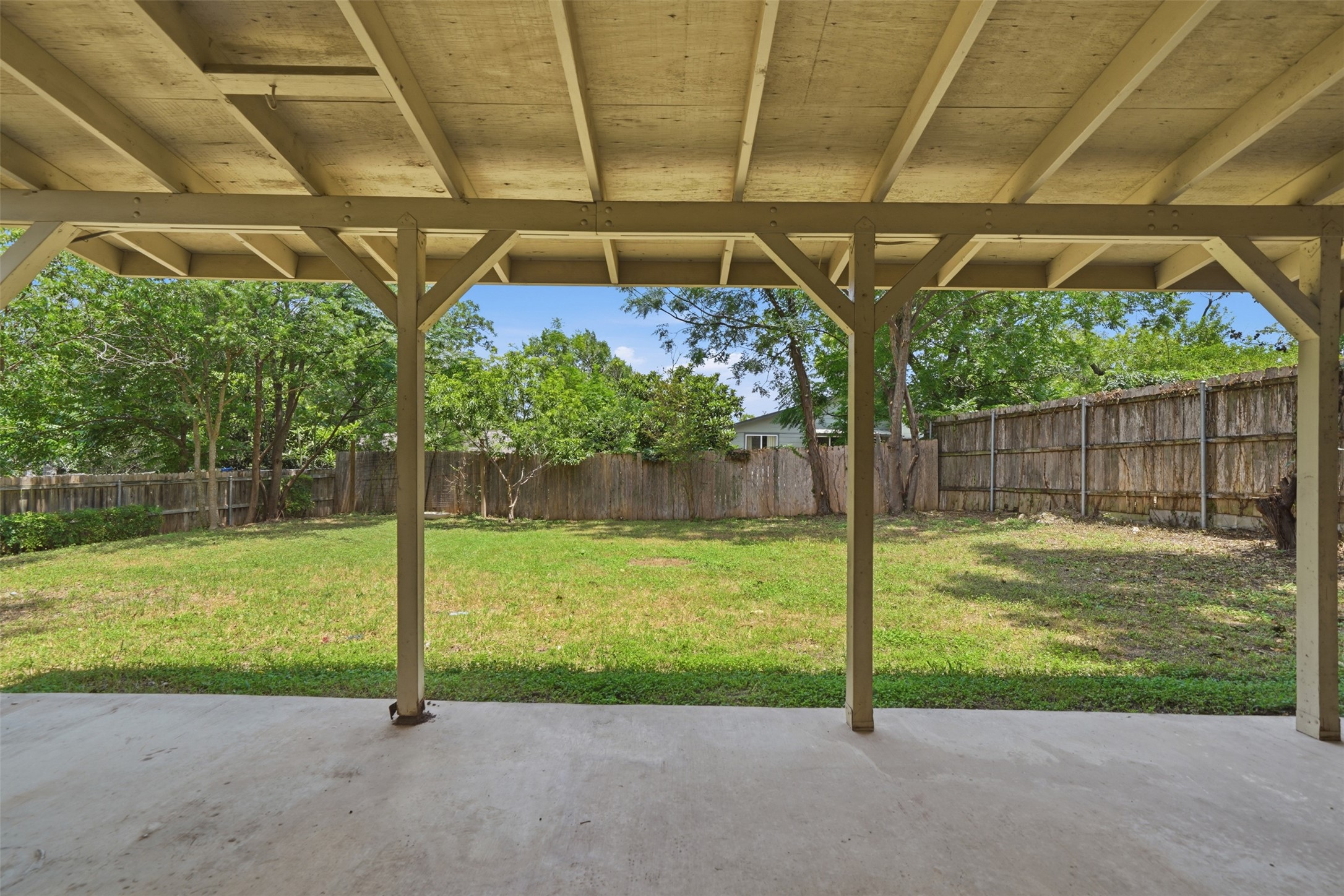 main property photo 34