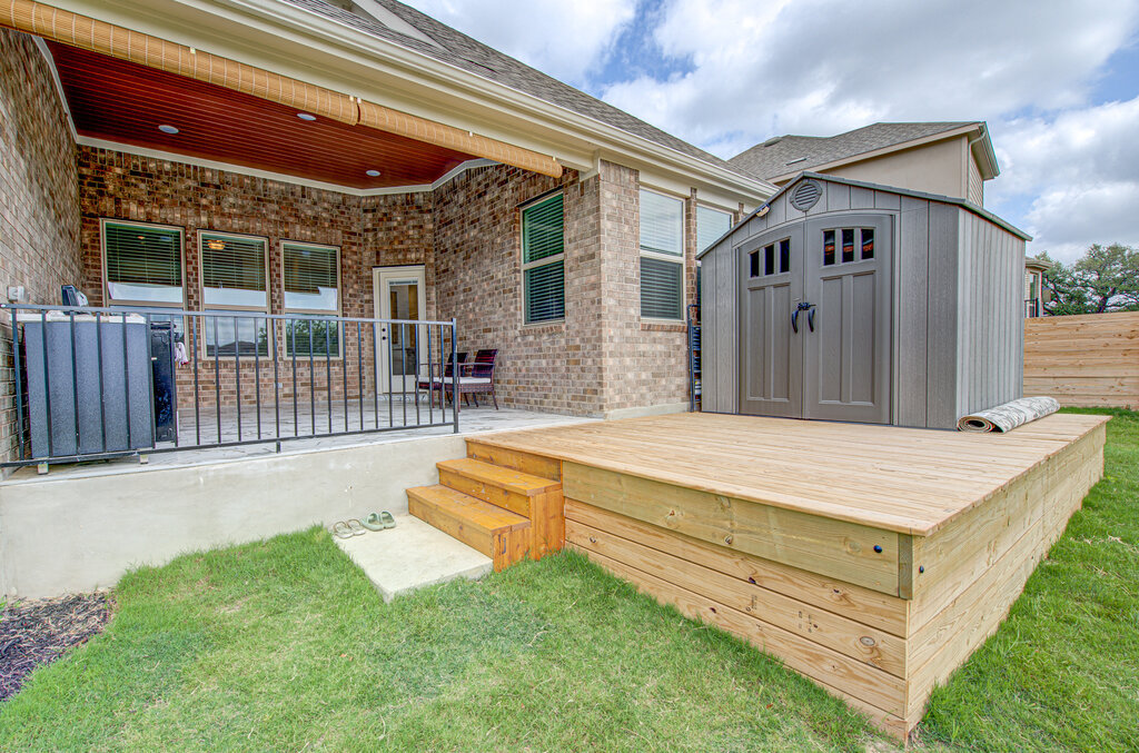 main property photo 9