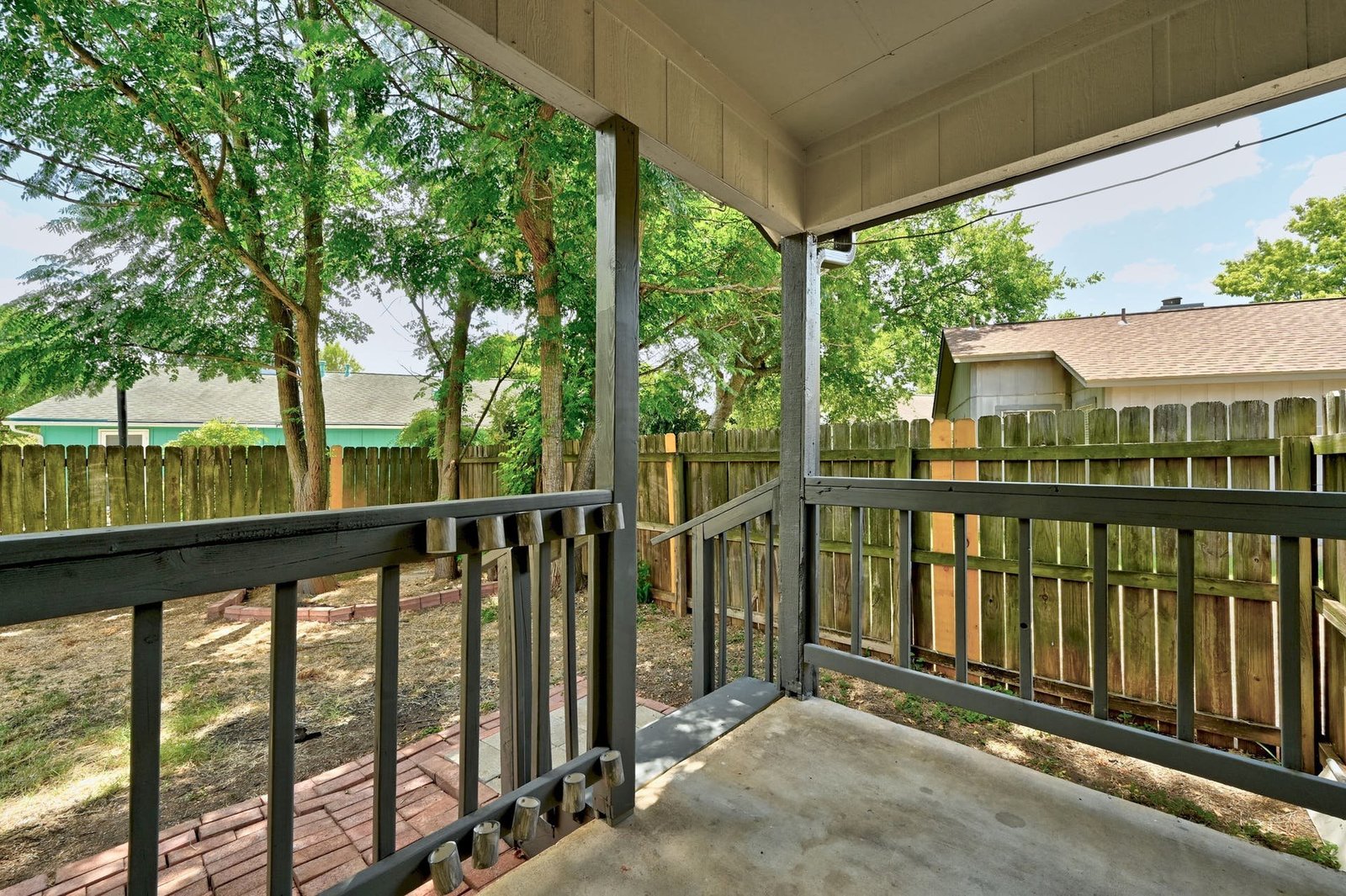 main property photo 22