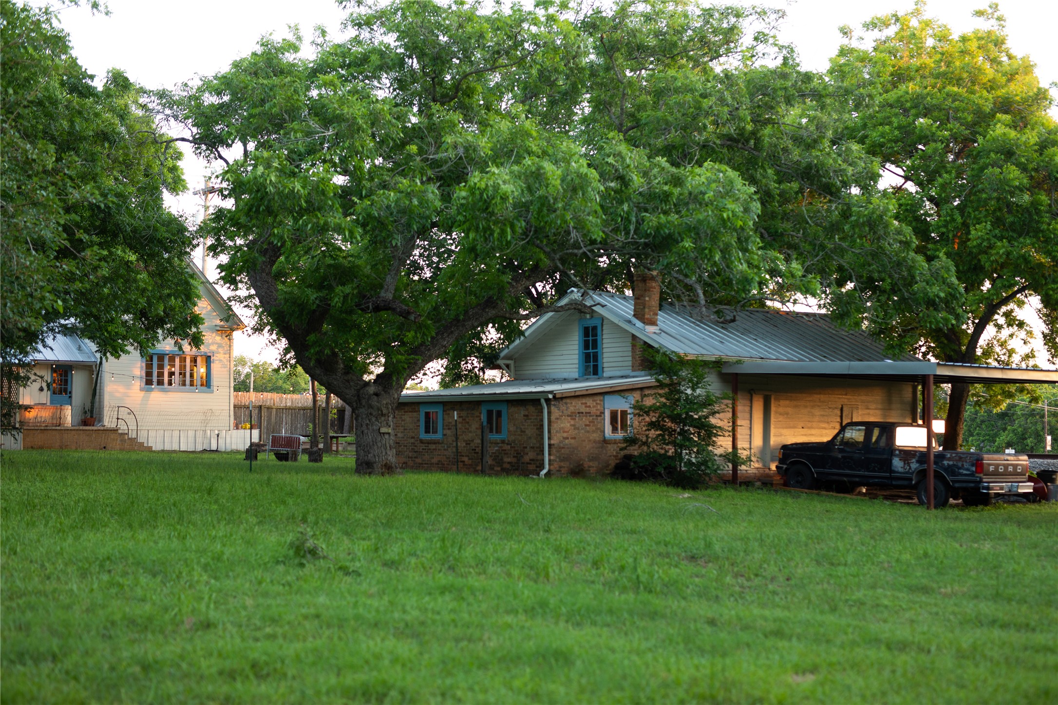 main property photo 32