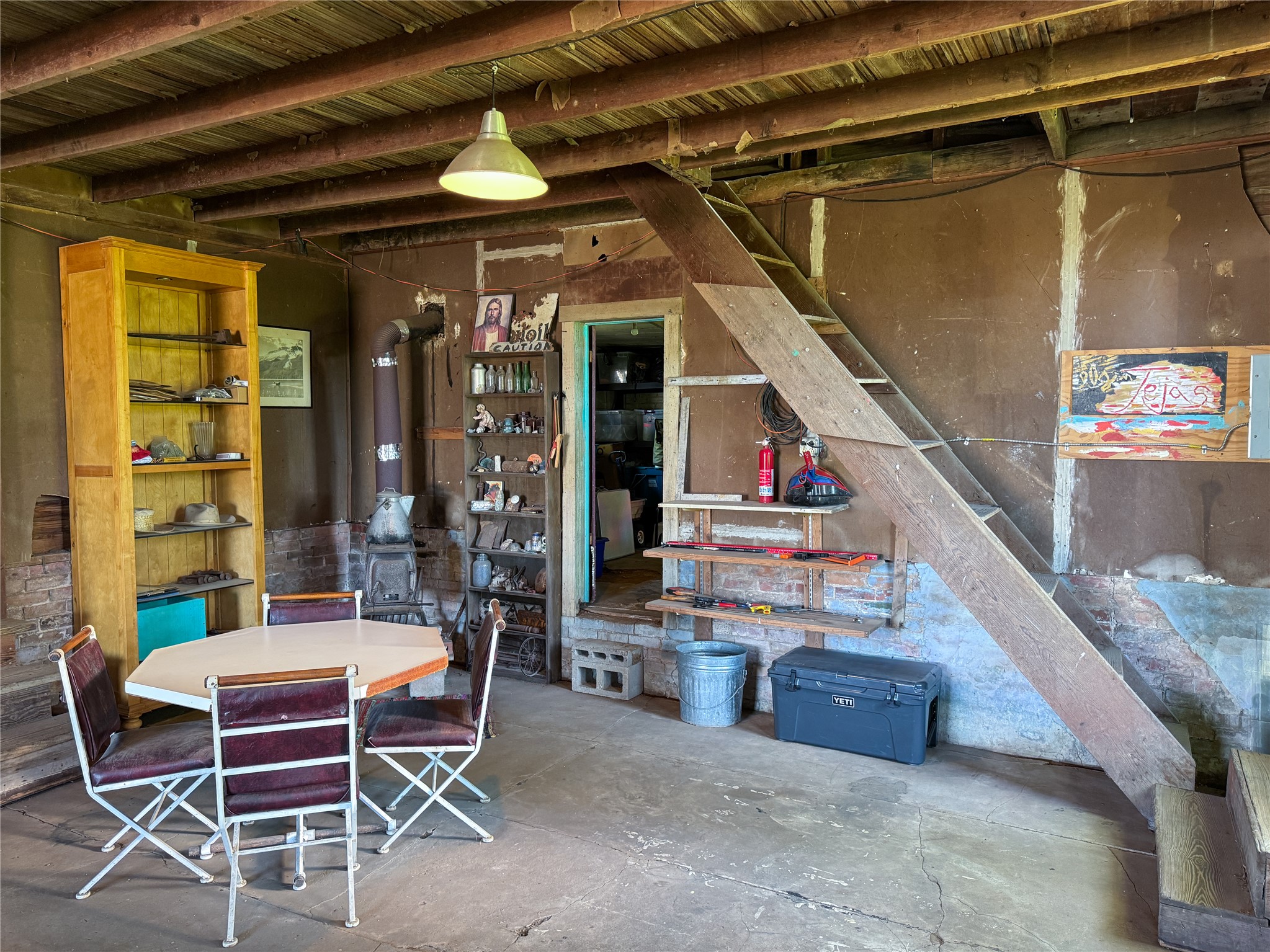 main property photo 35