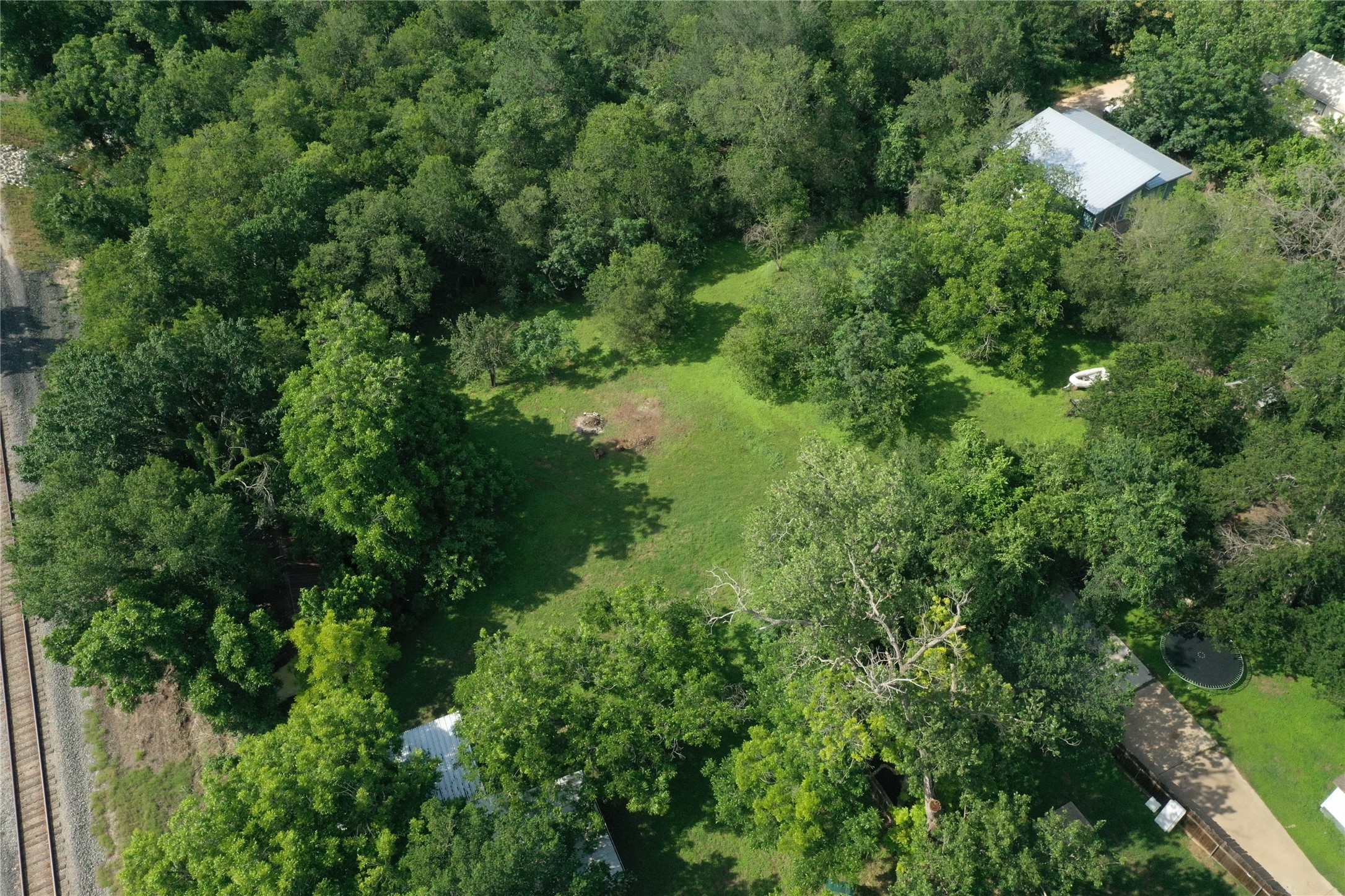 main property photo 38