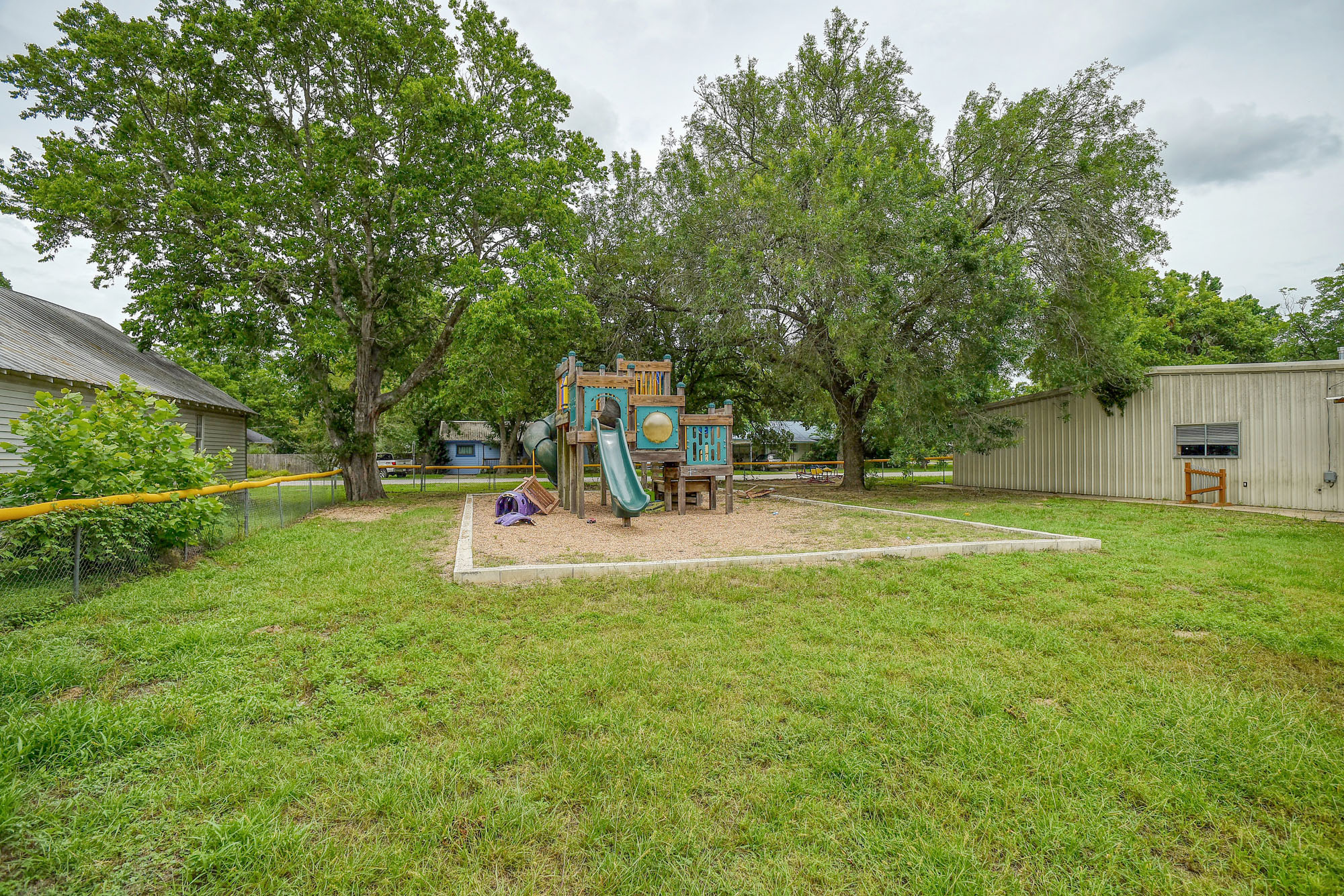 main property photo 20