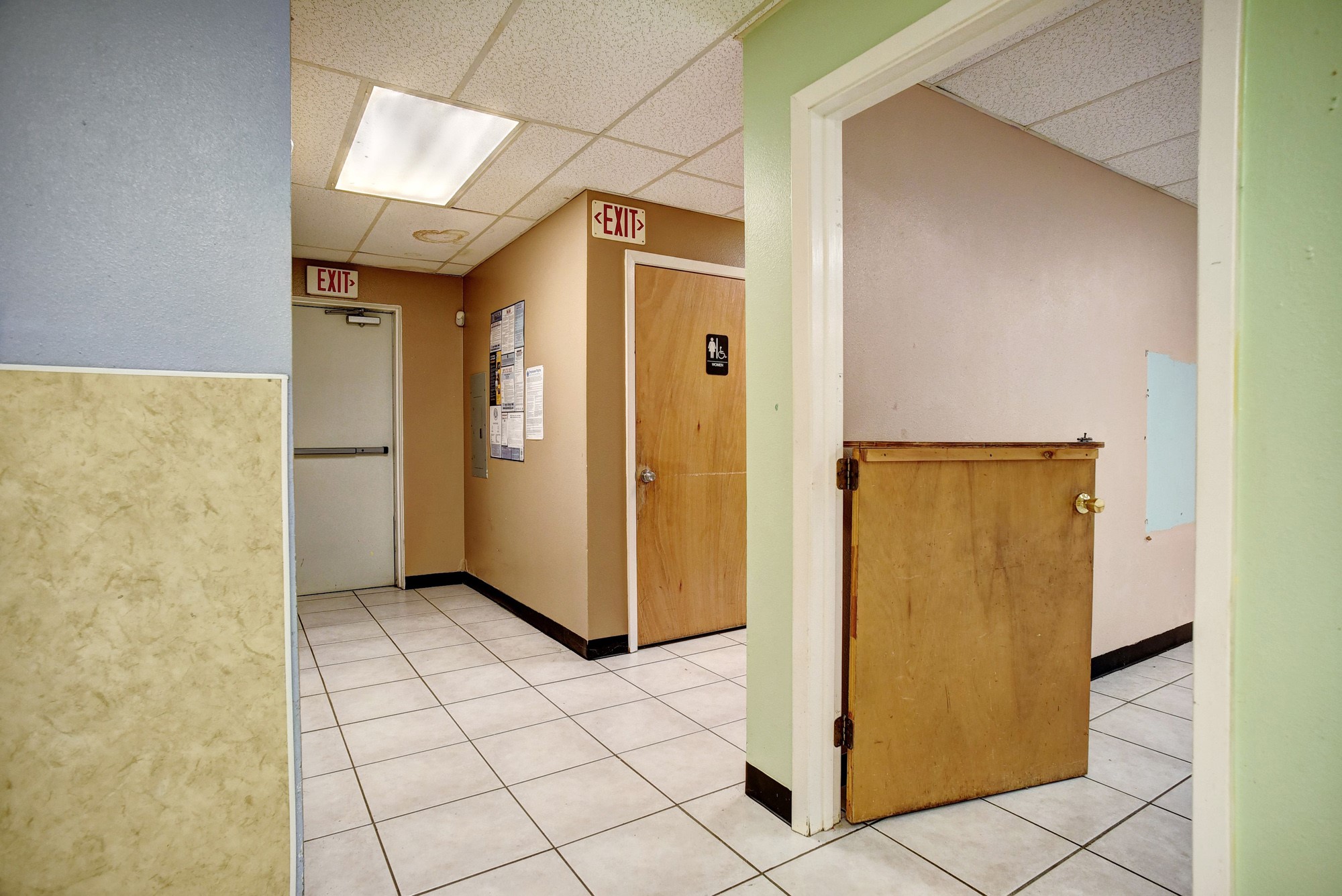 main property photo 32