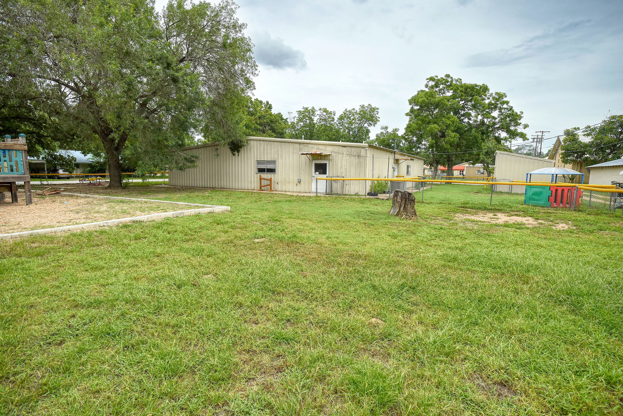 main property photo 39