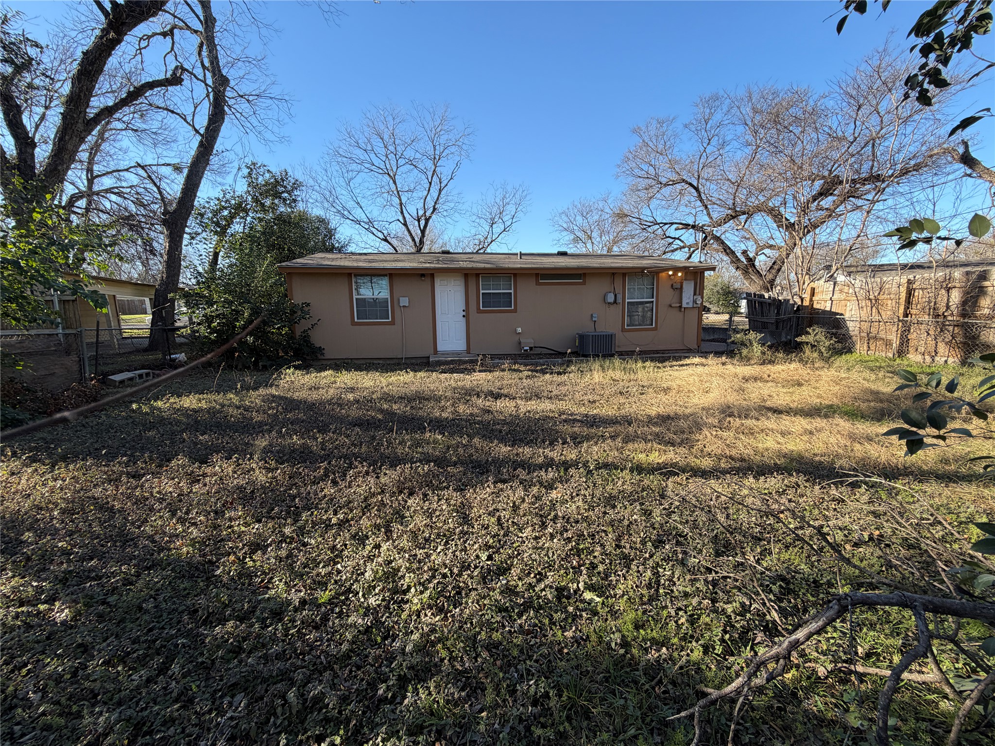 main property photo 15
