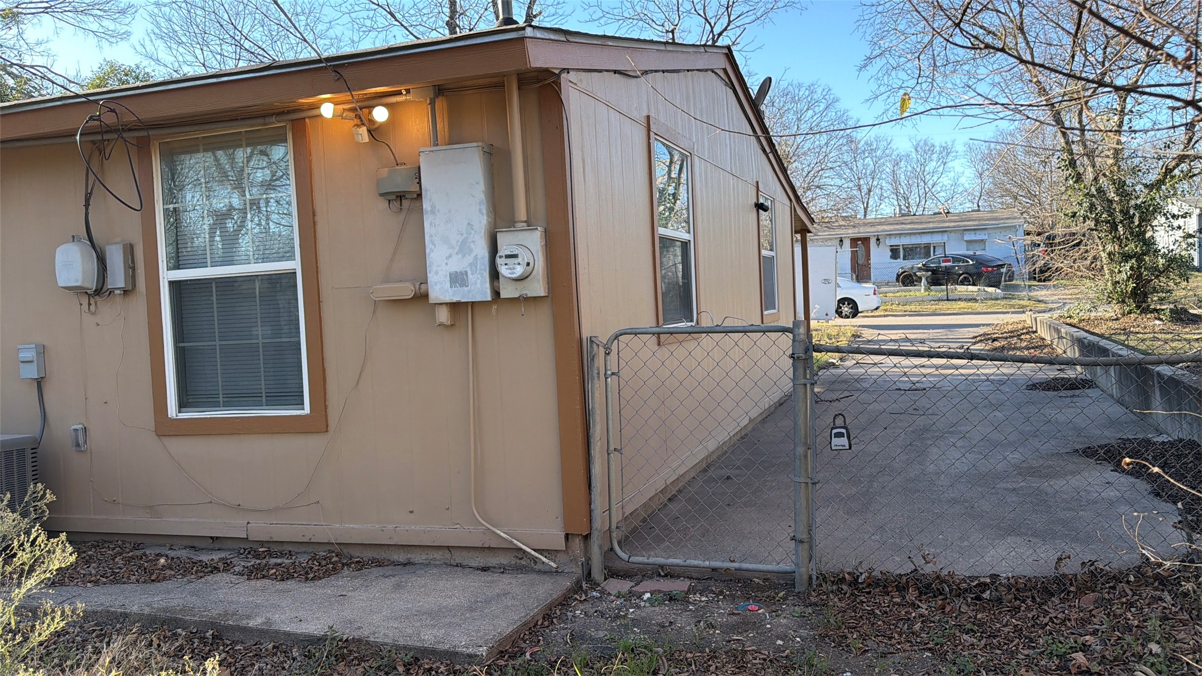 main property photo 17
