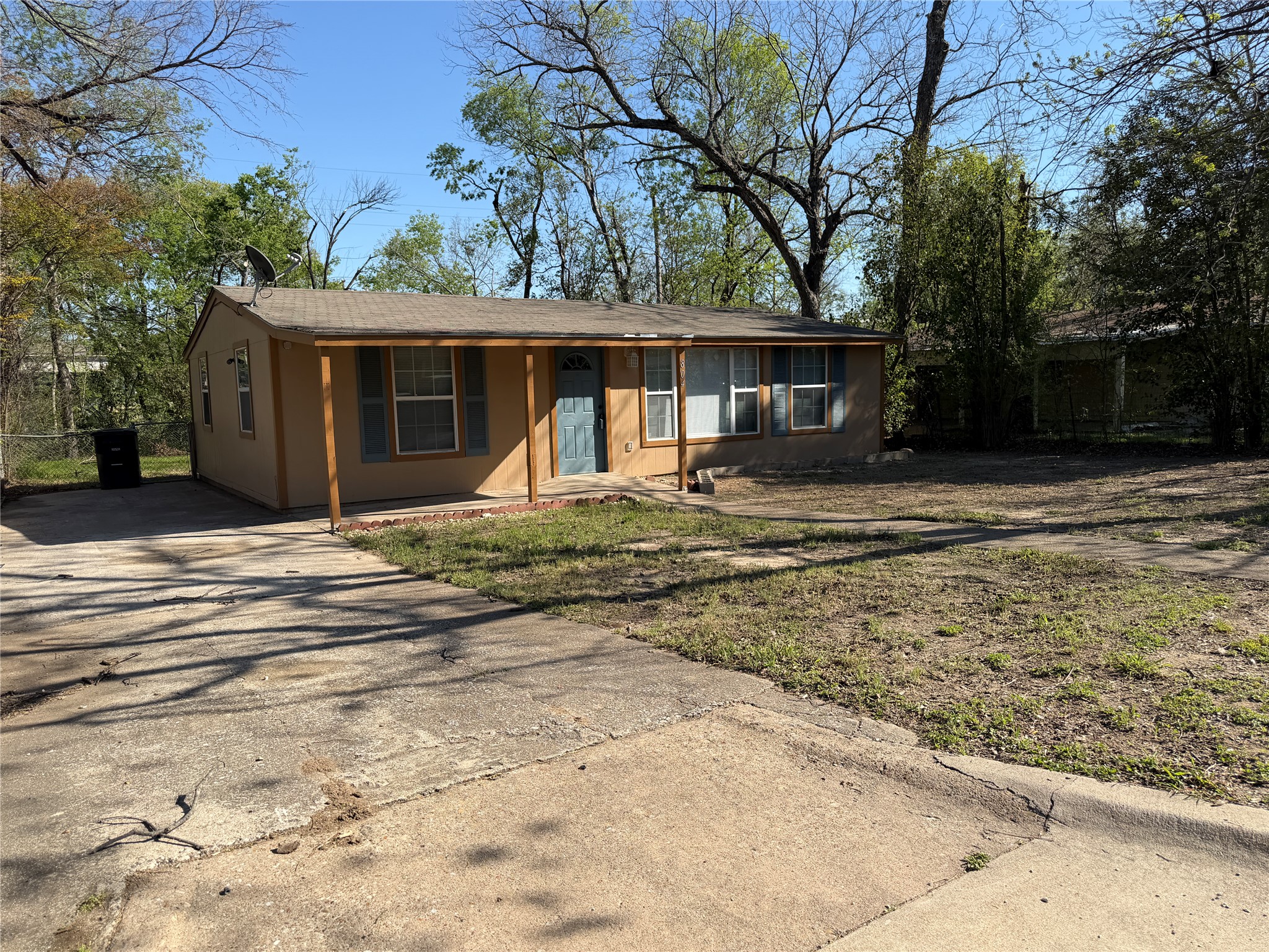 main property photo 20