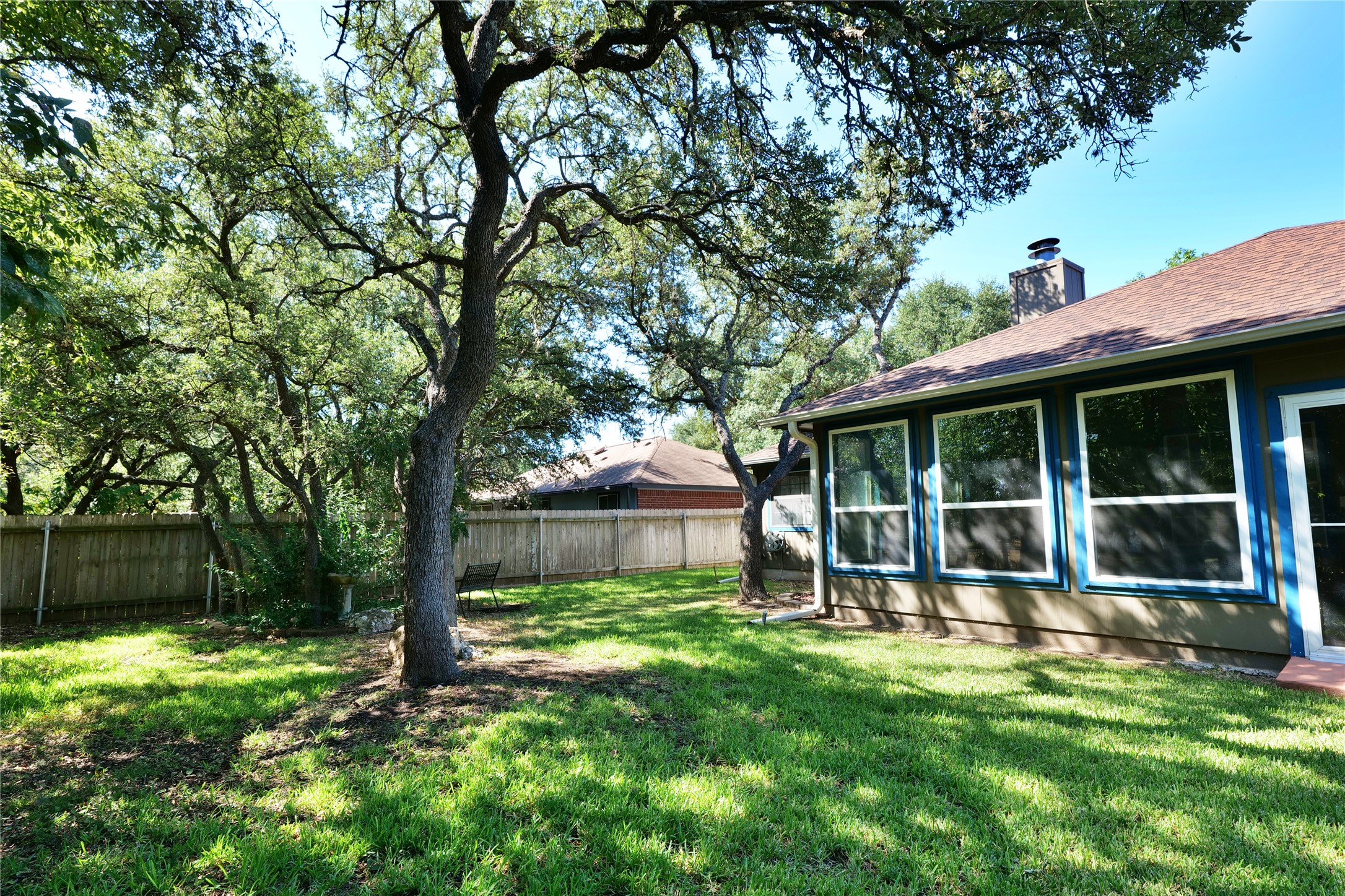 main property photo 25