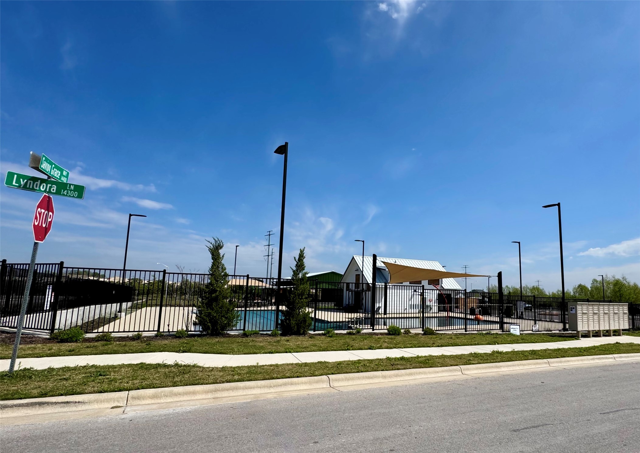 main property photo 18