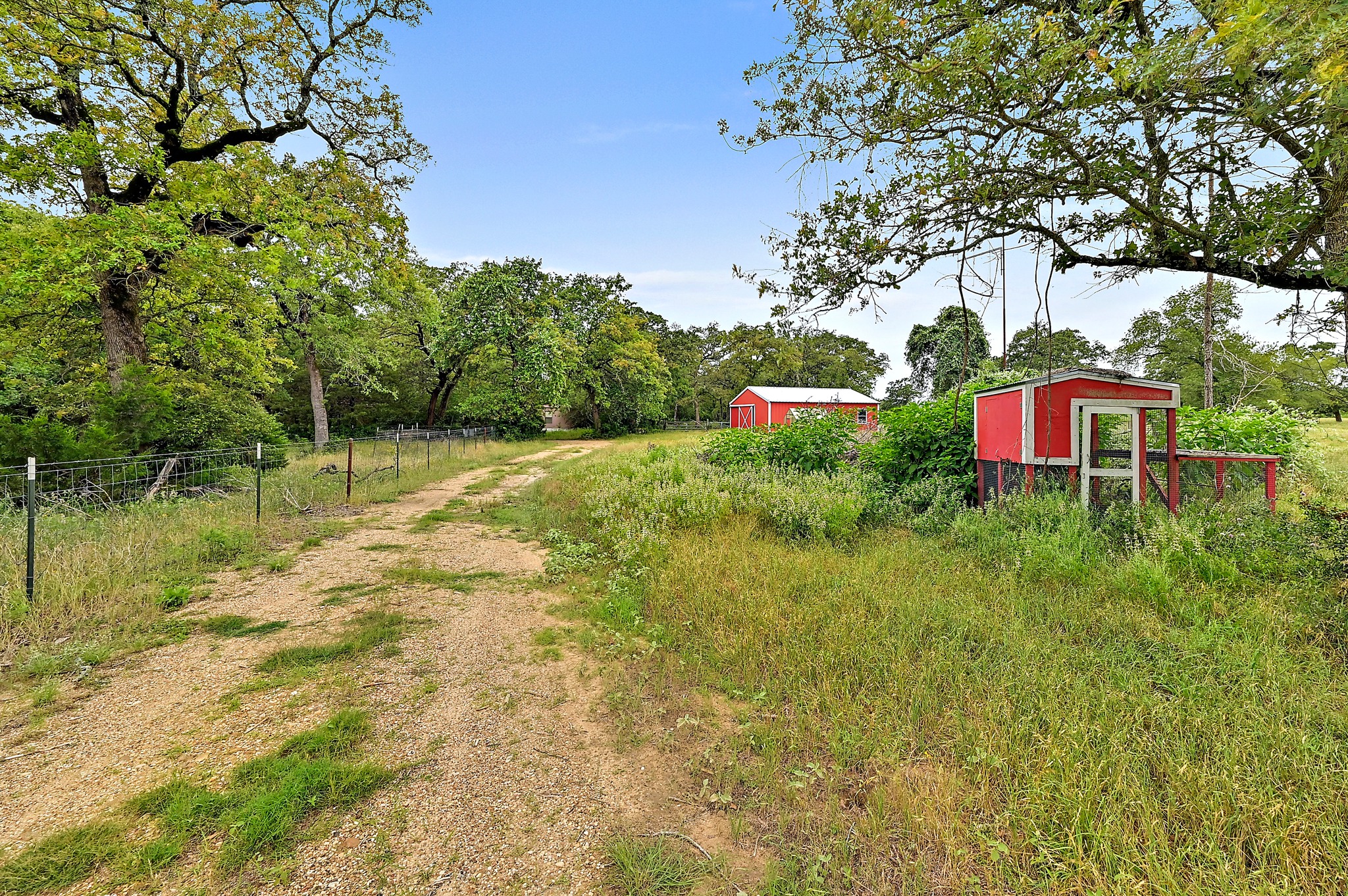 main property photo 30