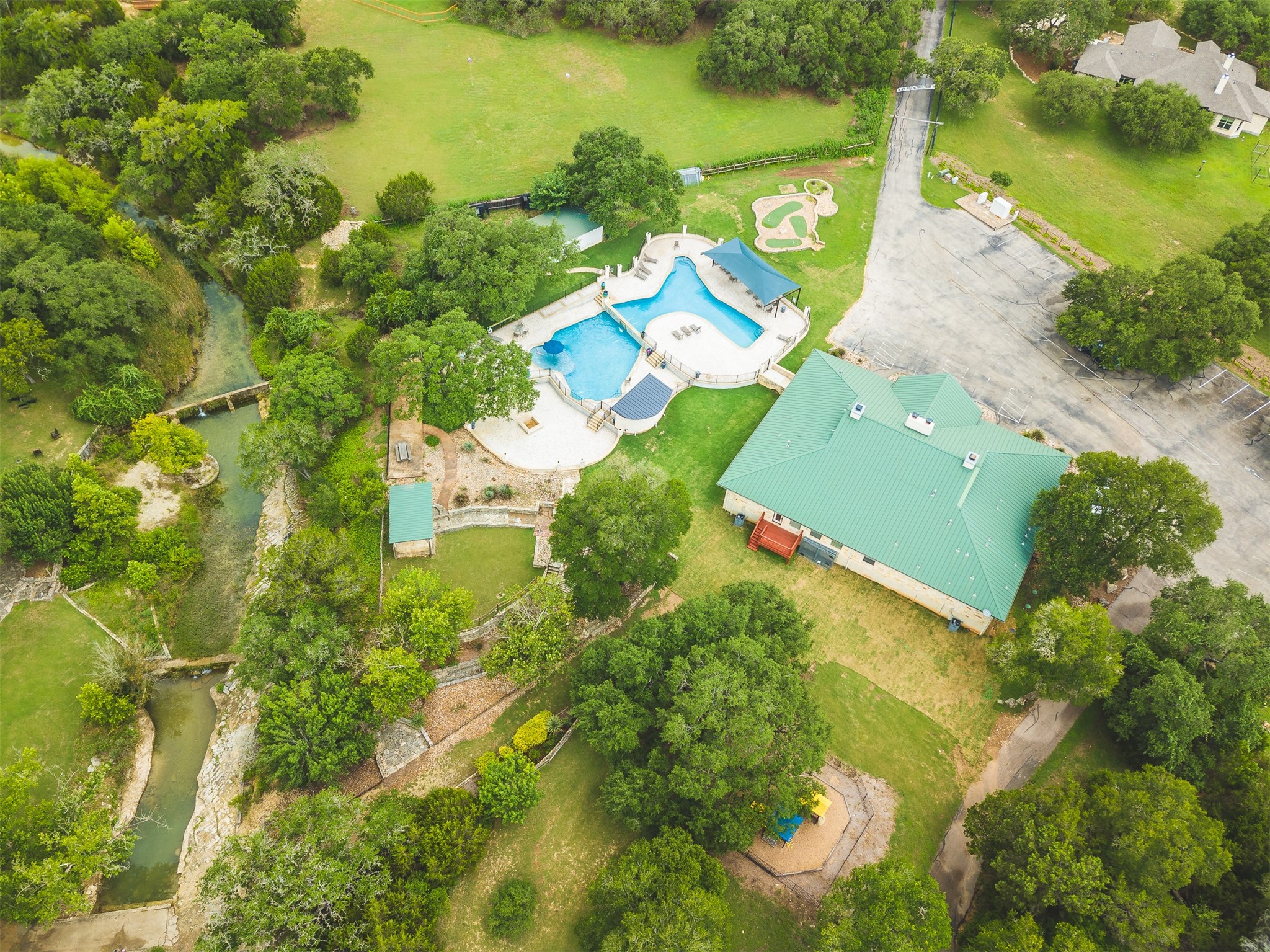 main property photo 25