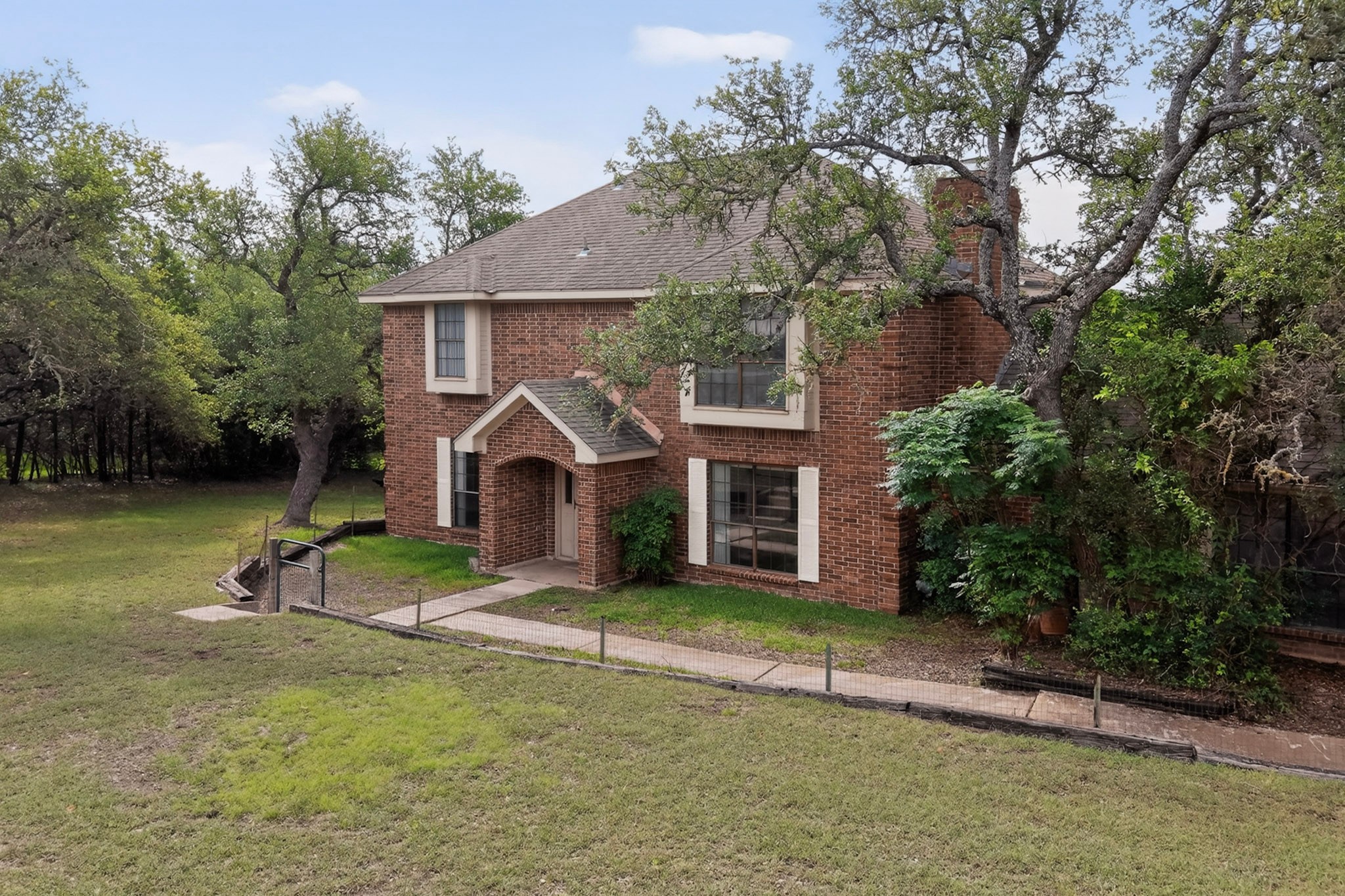 main property photo 10
