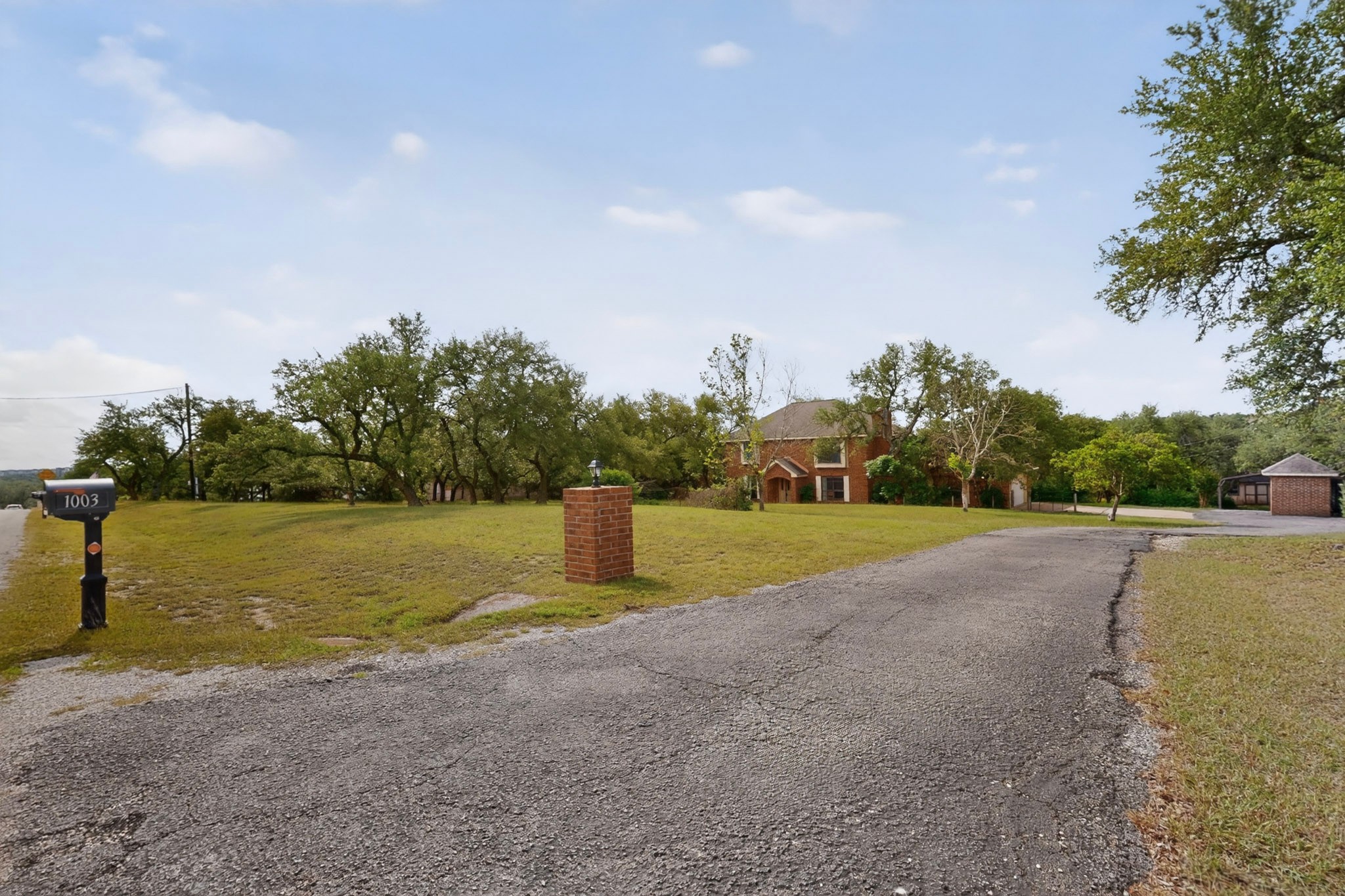 main property photo 9