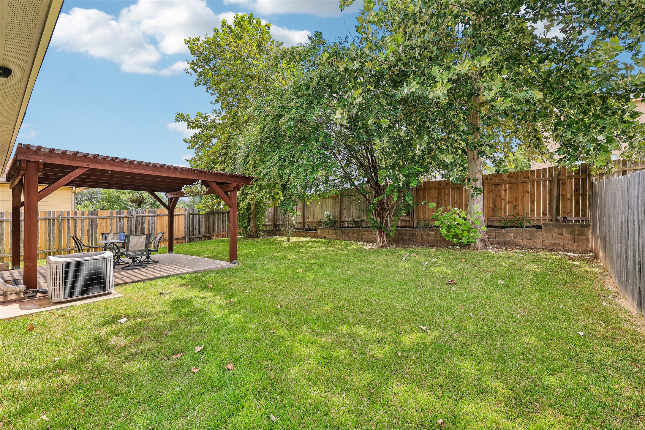 main property photo 31