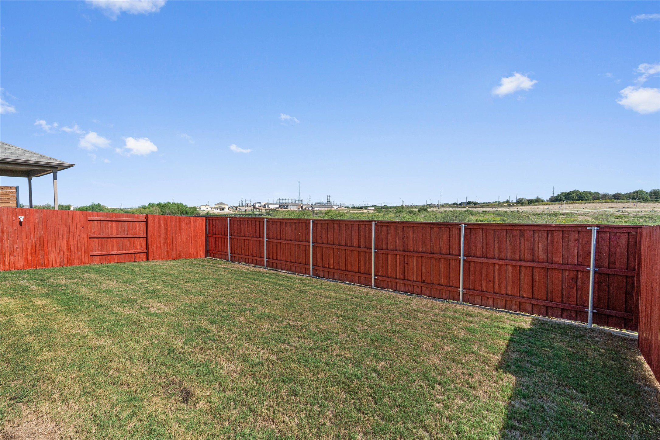 main property photo 23
