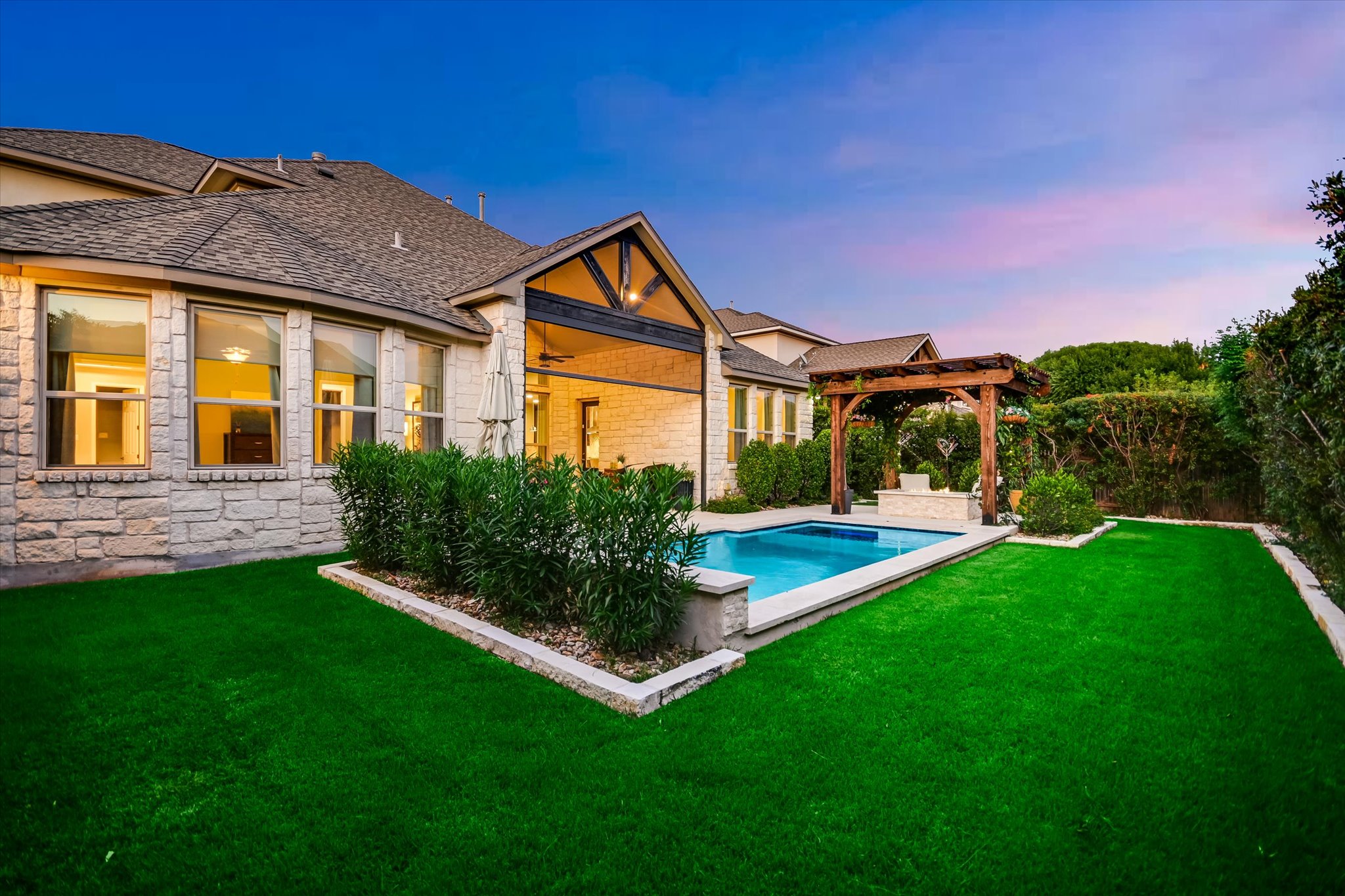 main property photo 20