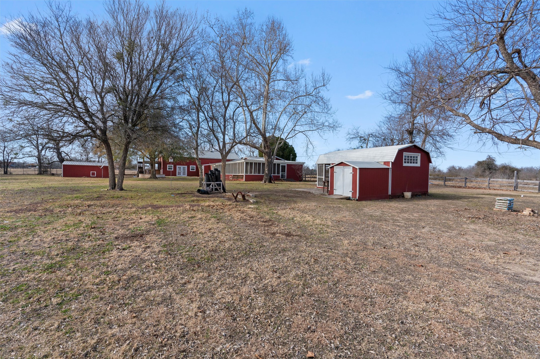 main property photo 38