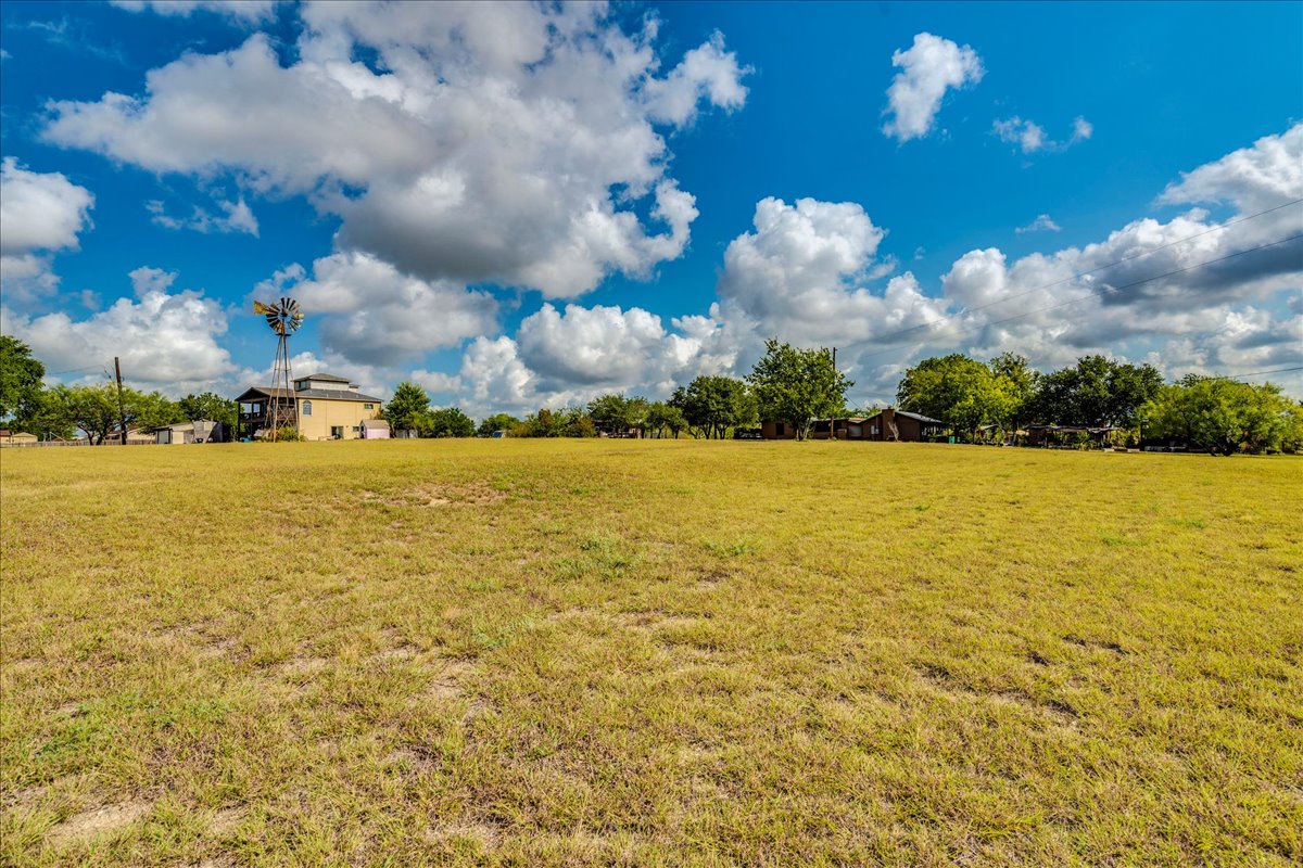 main property photo 10