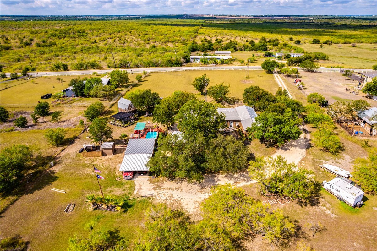 main property photo 37