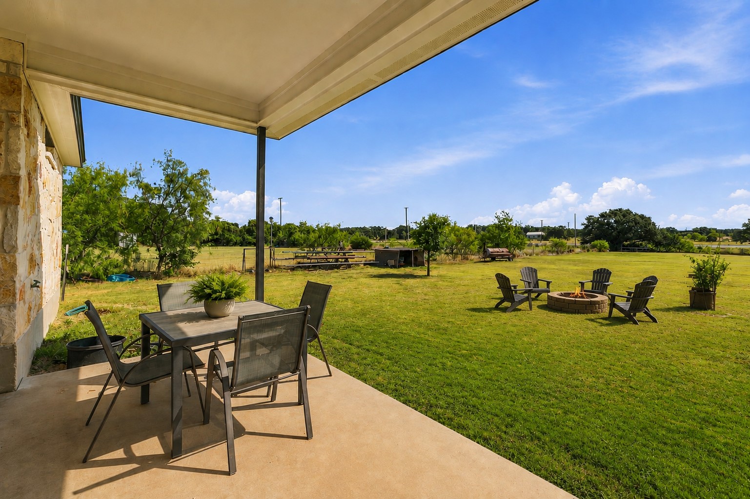 main property photo 18