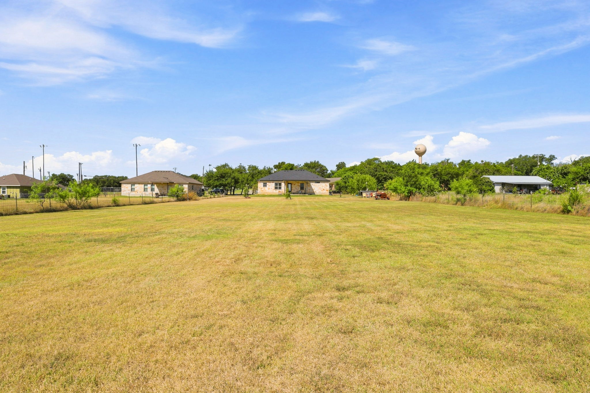 main property photo 20