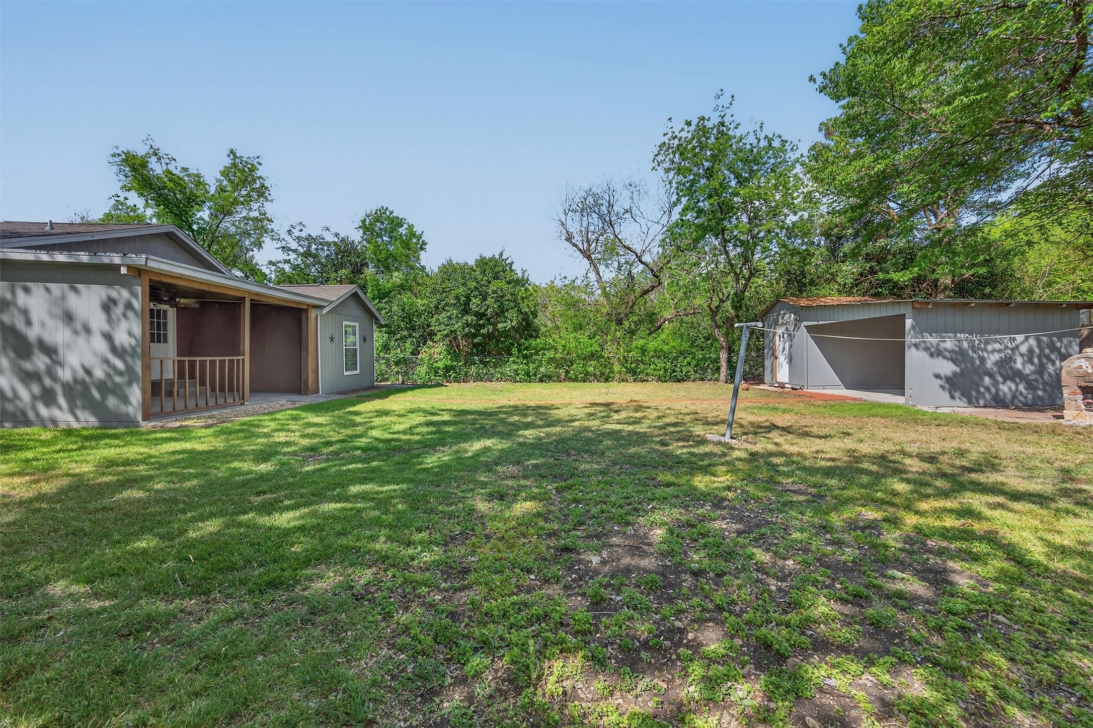 main property photo 30