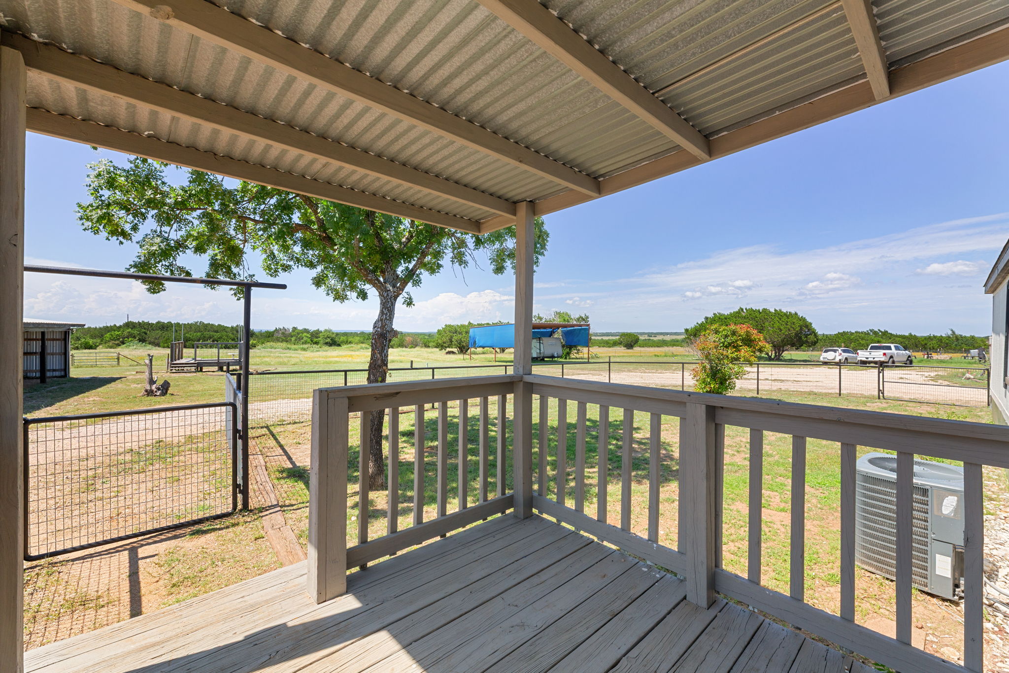 main property photo 17