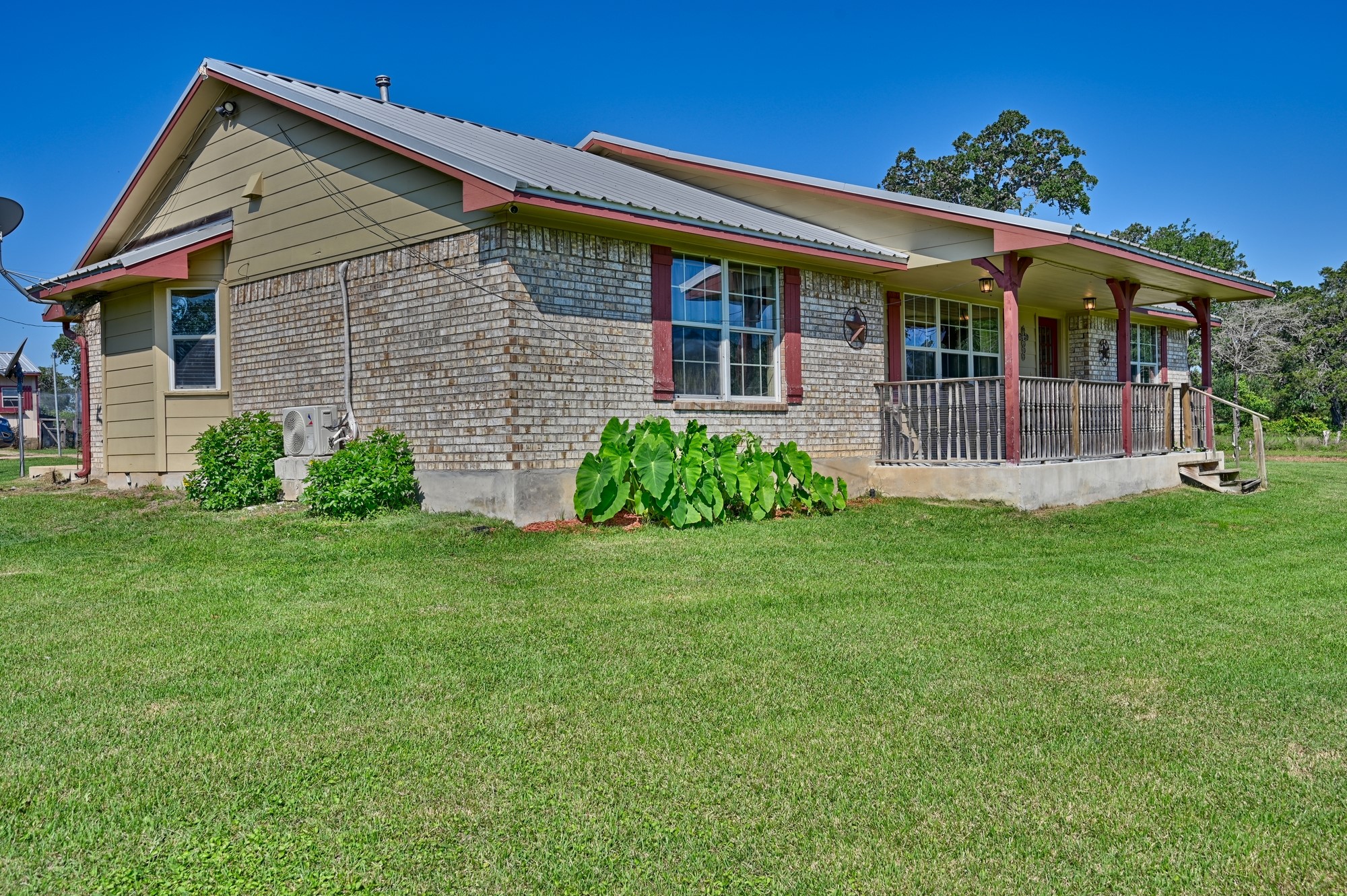 main property photo 32