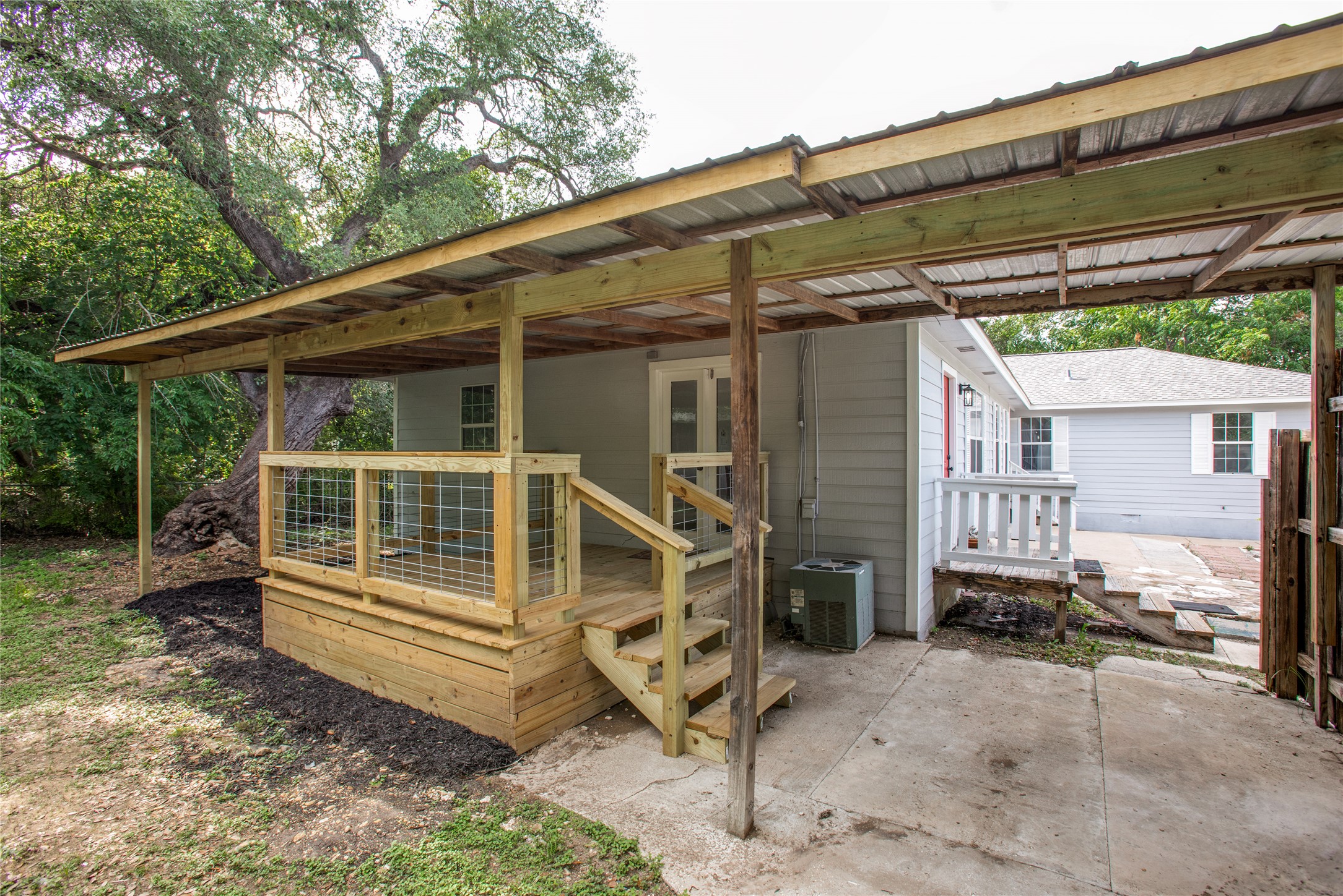 main property photo 27