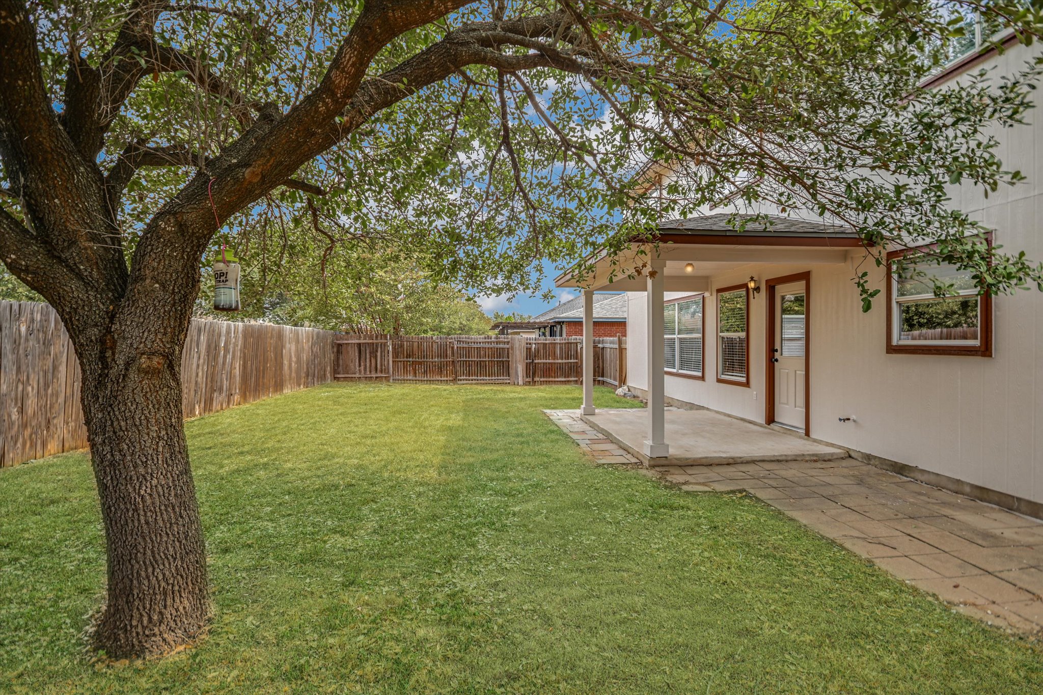 main property photo 22