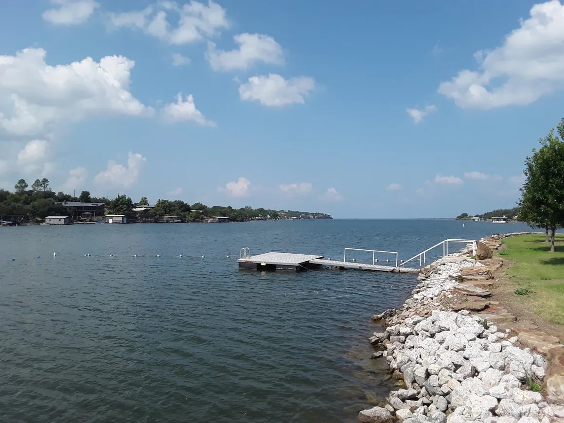 main property photo 35