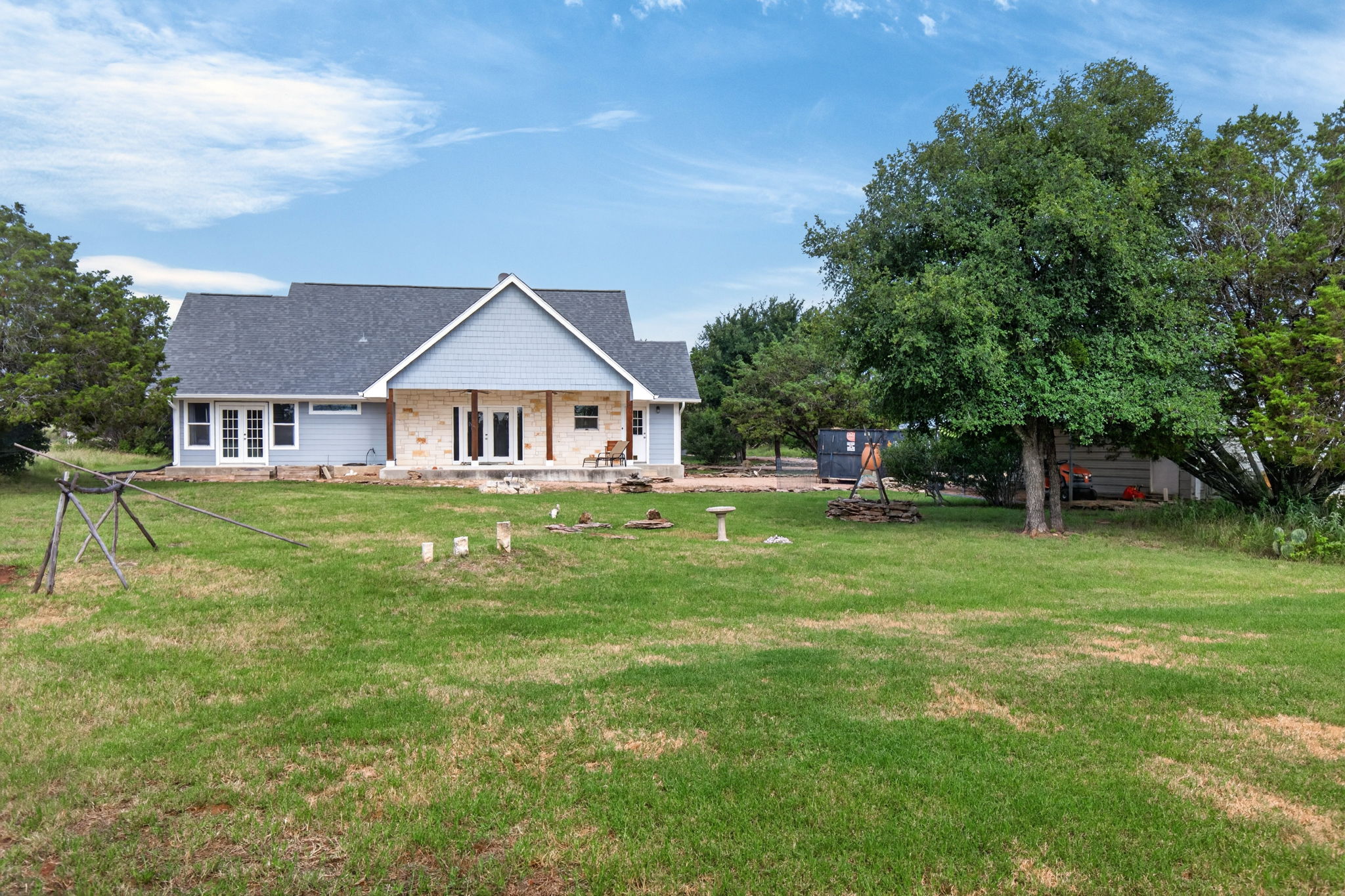 main property photo 6