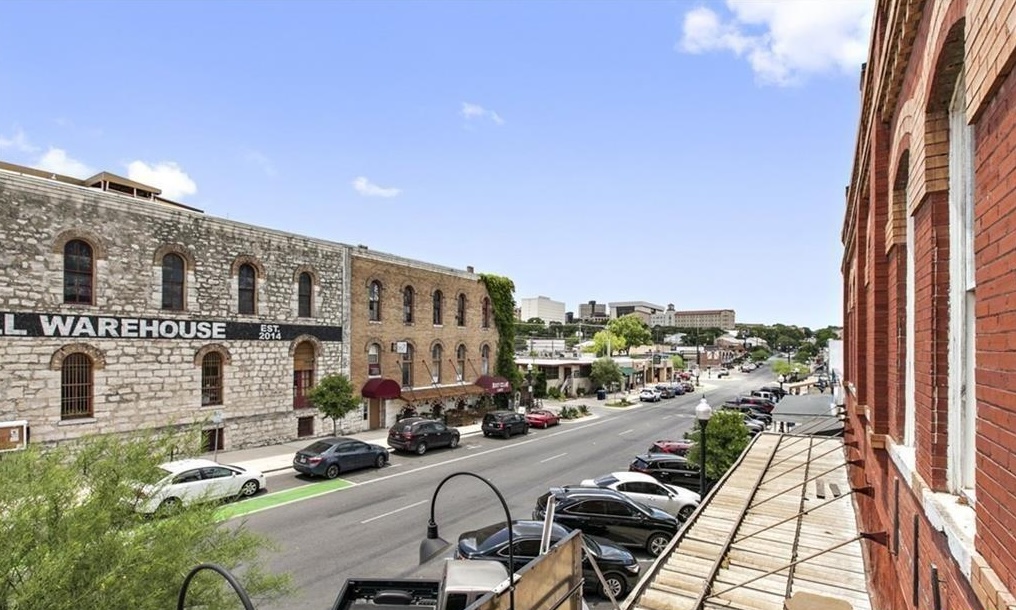 main property photo 13