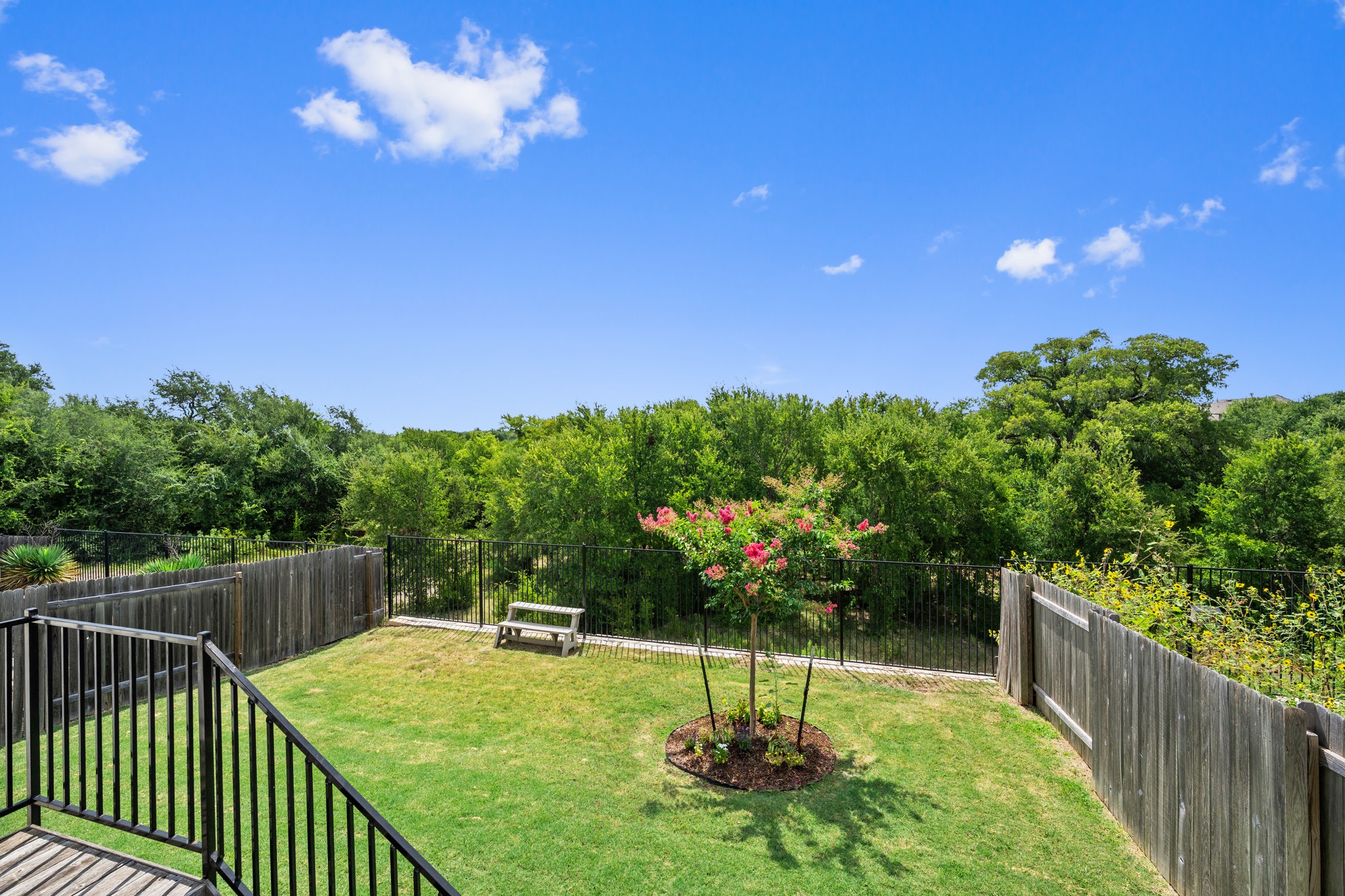 main property photo 18