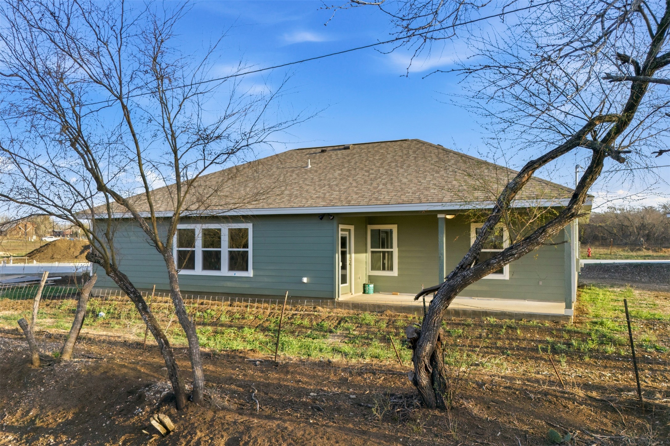 main property photo 12