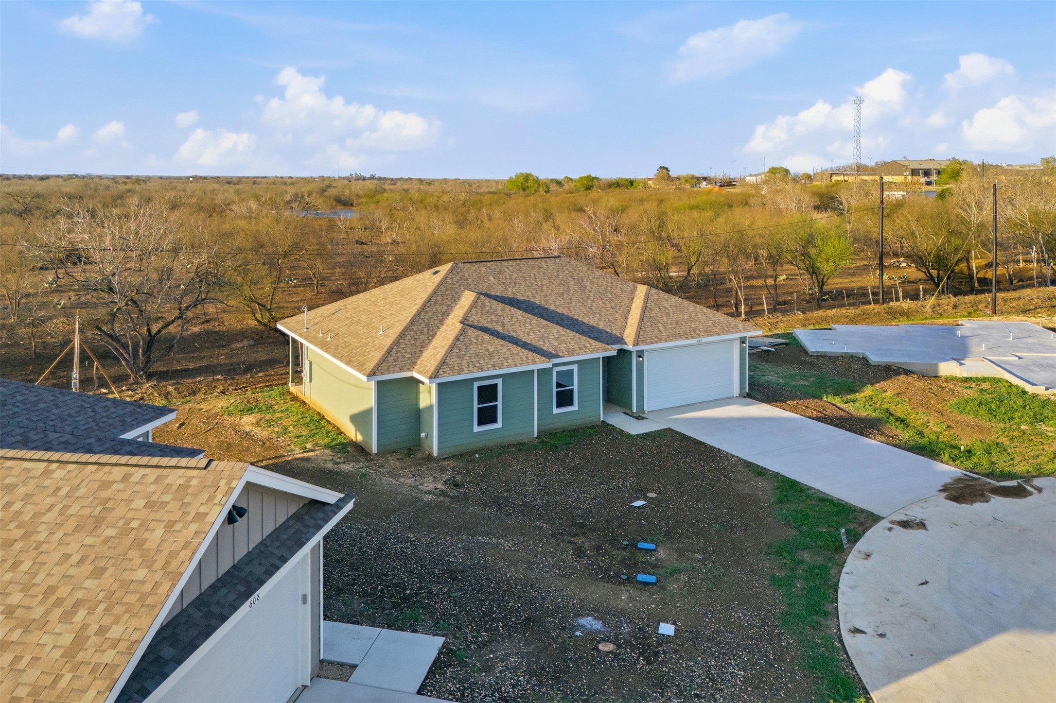 main property photo 13