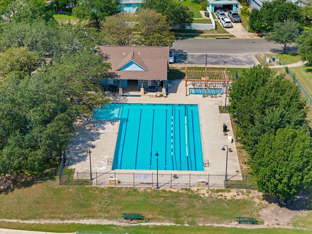 main property photo 31